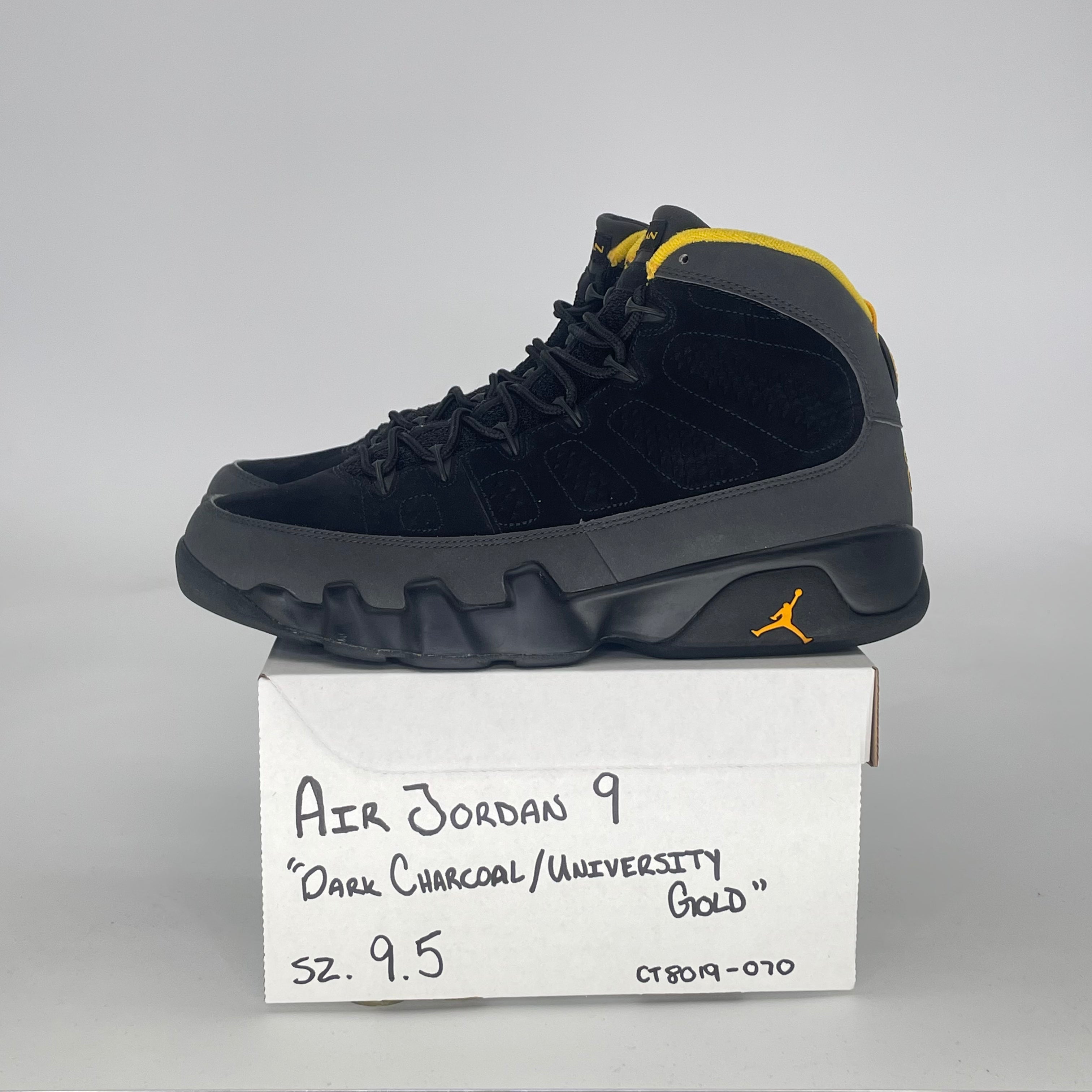 AIR JORDAN 9 DARK CHARCOAL UNIVERSITY GOLD CT8019-070 SIZE 9.5/11W