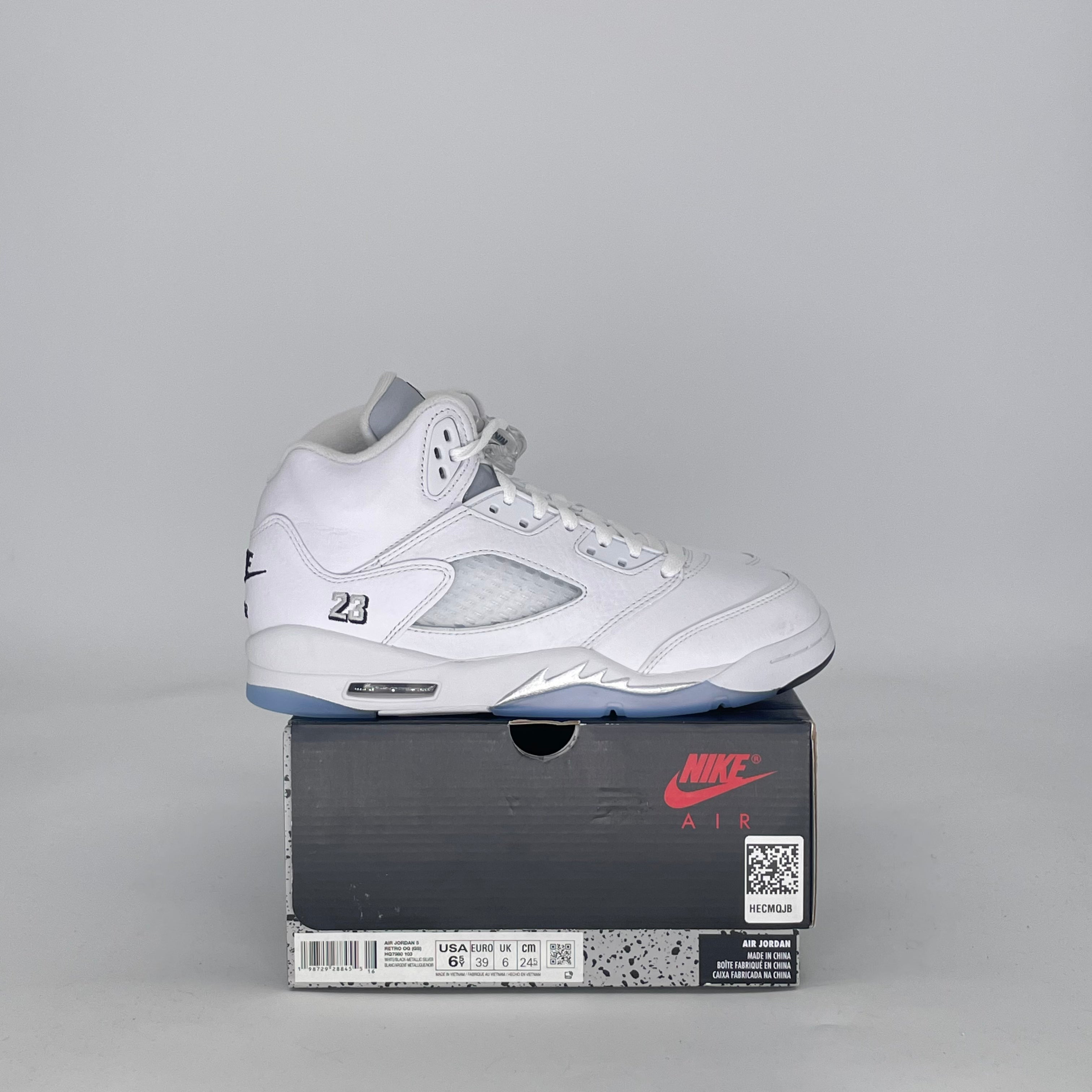 AIR JORDAN 5 WHITE METALLIC HQ7980-103 SIZE 6.5/8W GS