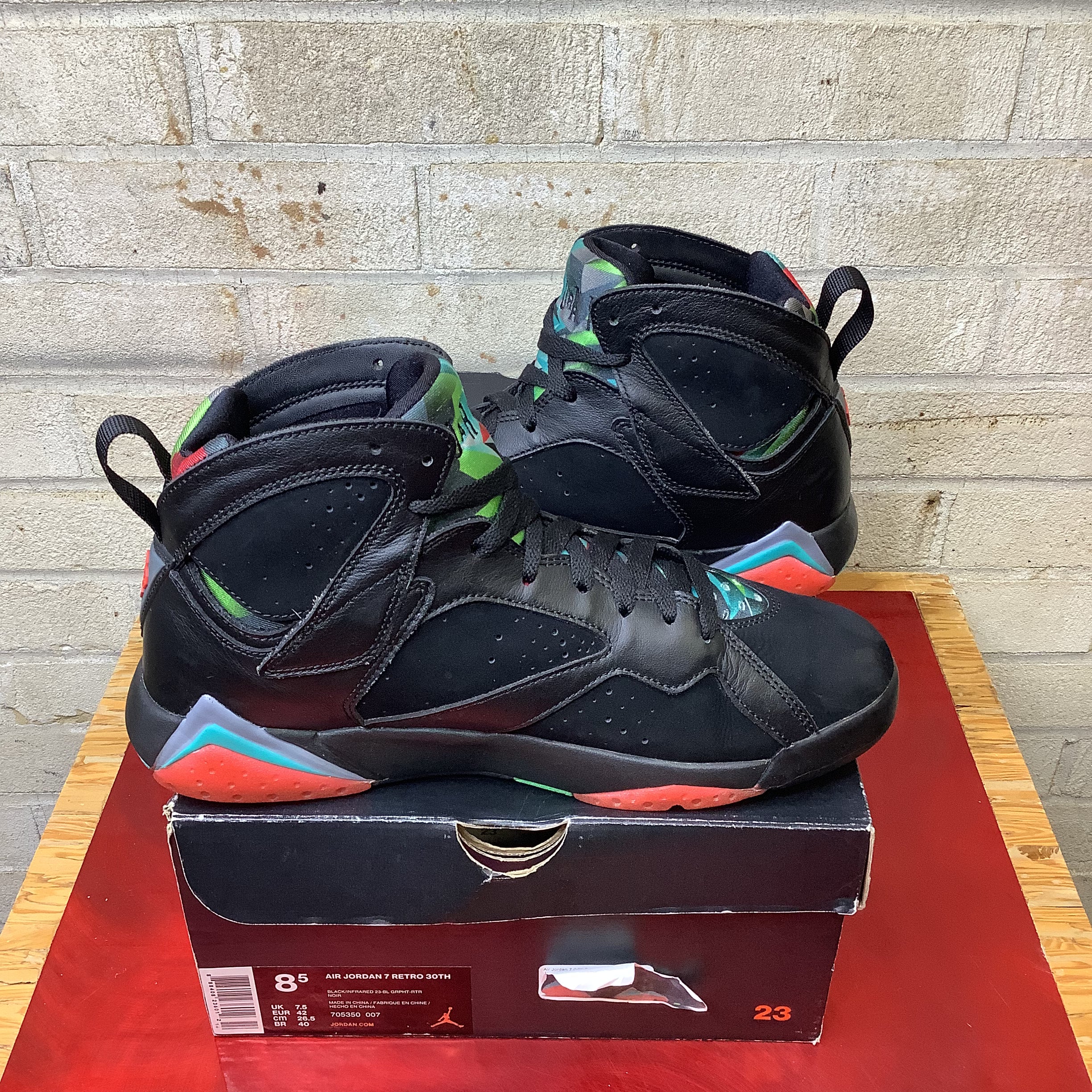 AIR JORDAN 7 BARCELONA NIGHTS SIZE 8.5/10W 705350-007