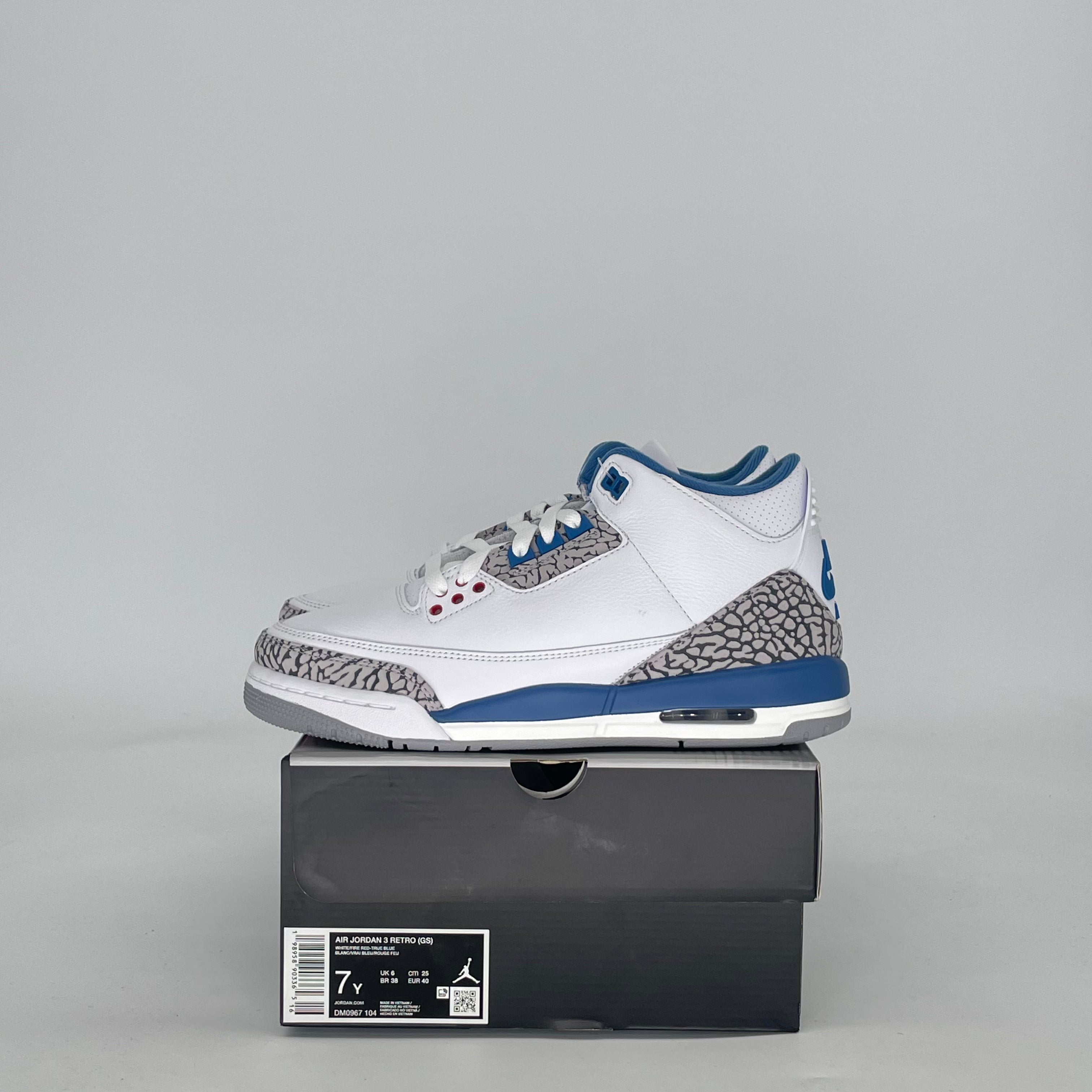 AIR JORDAN 3 TRUE BLUE DM0967-104 SIZE 7/8.5W GS