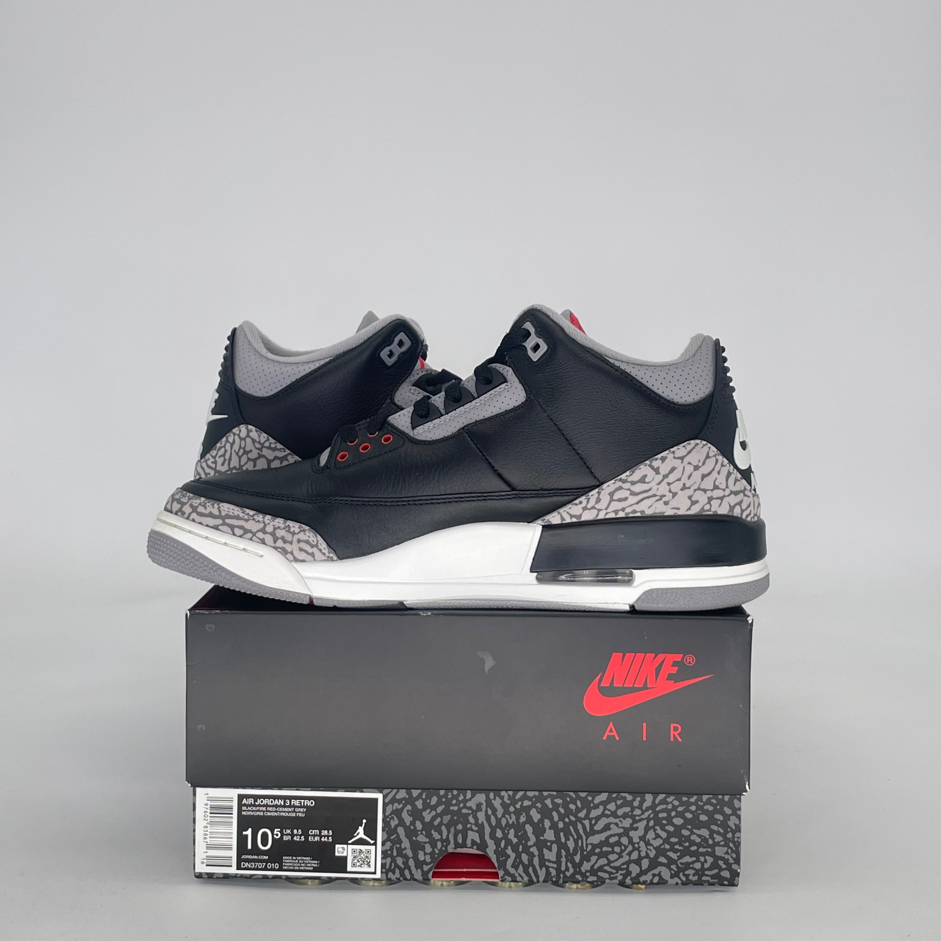 AIR JORDAN 3 BLACK CEMENT (2024) DN3707-010 SIZE 10.5/12W
