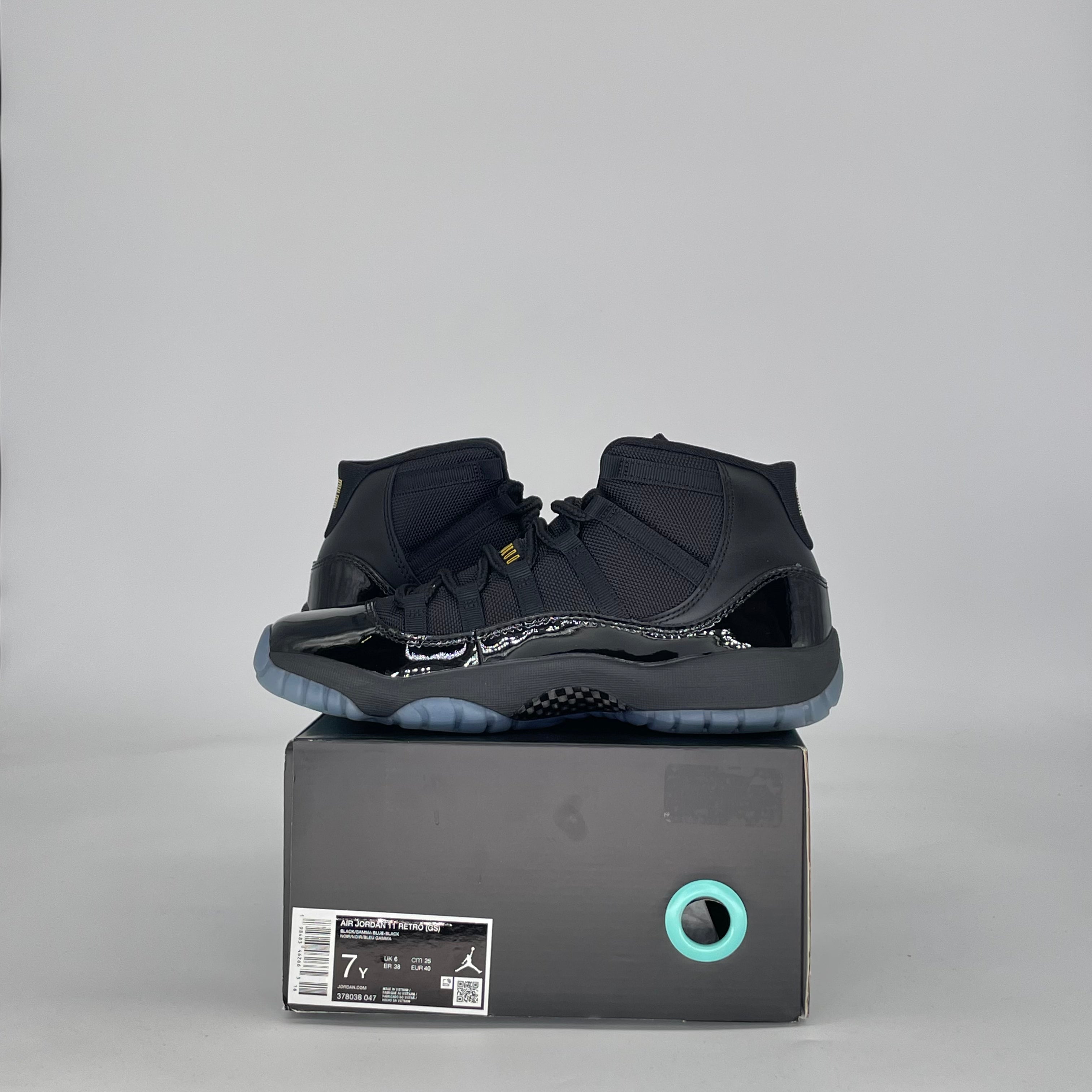 AIR JORDAN 11 GAMMA BLUE 378038-047 SIZE 7/8.5W GS