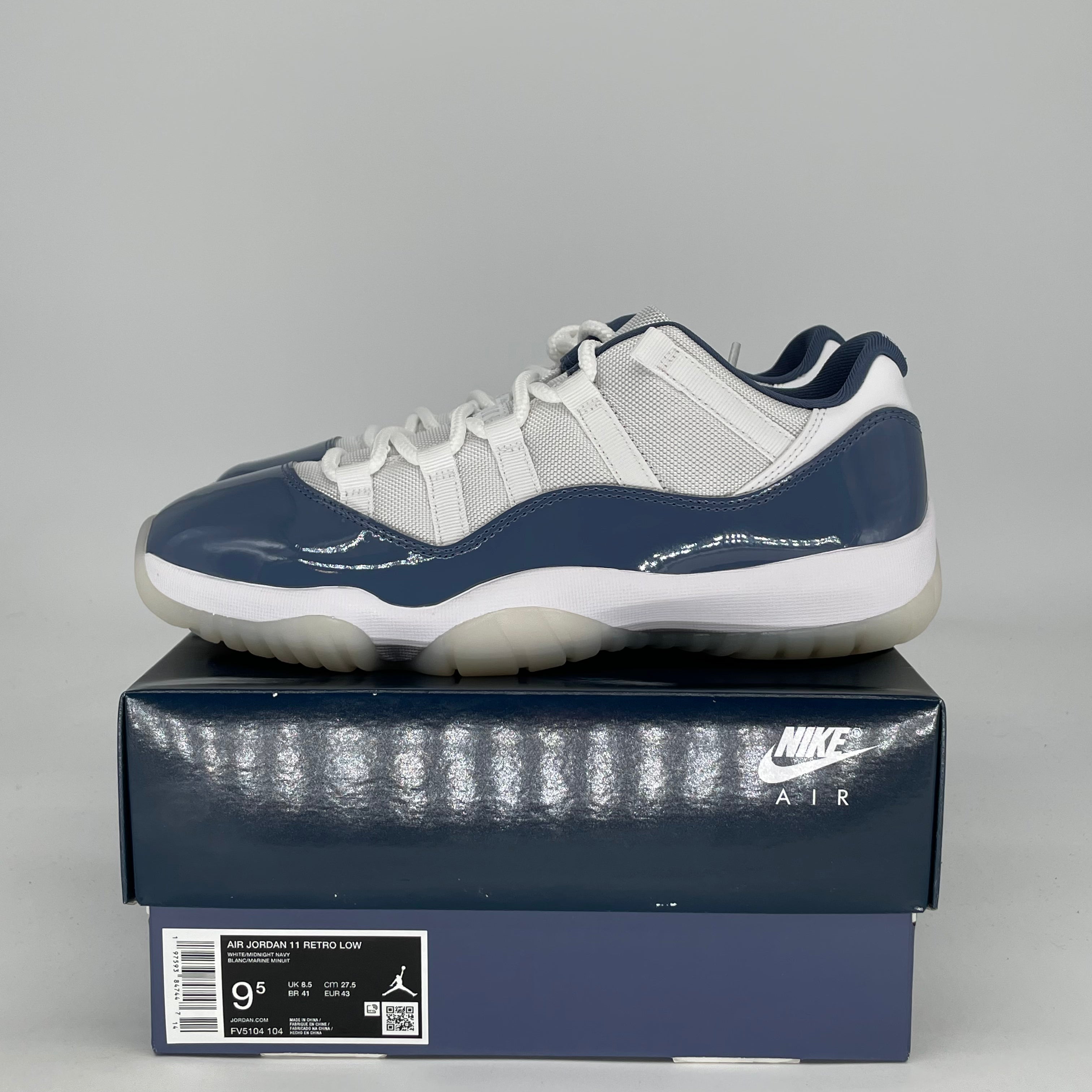 AIR JORDAN 11 LOW DIFFUSED BLUE FV5104-104 SIZE 9.5/11W