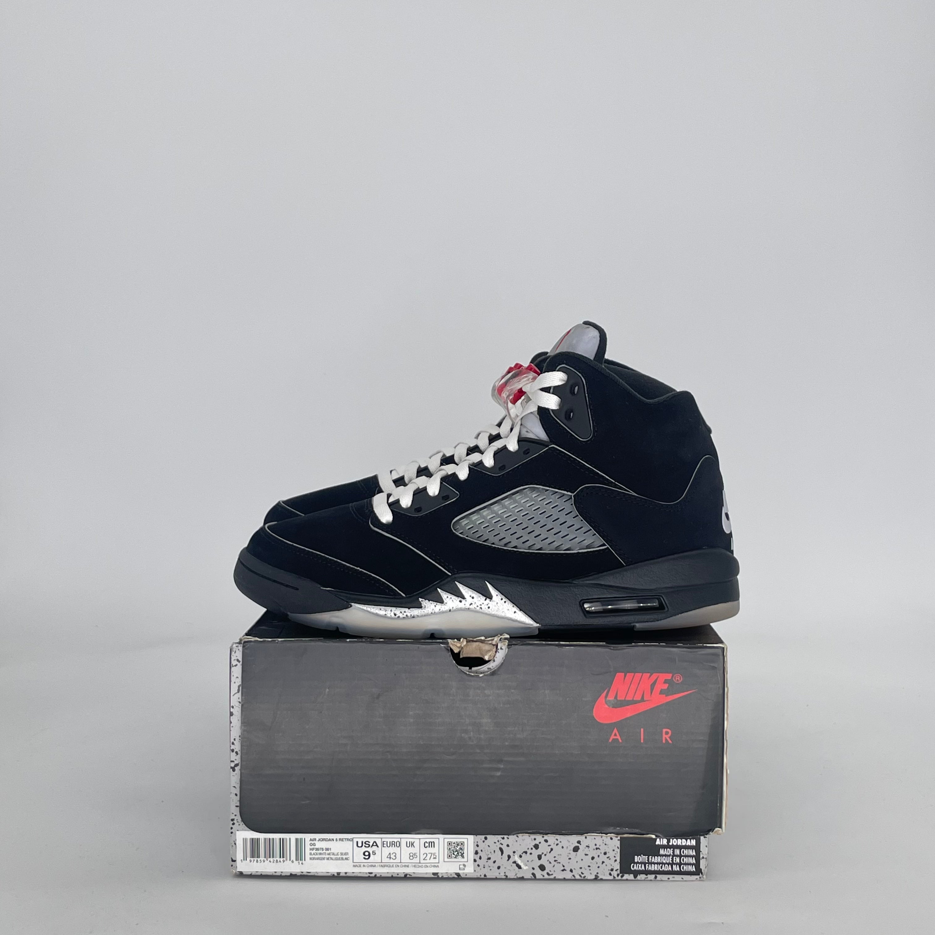 AIR JORDAN 5 BLACK METALLIC REIMAGINED HF3975-001 SIZE 9.5/11W