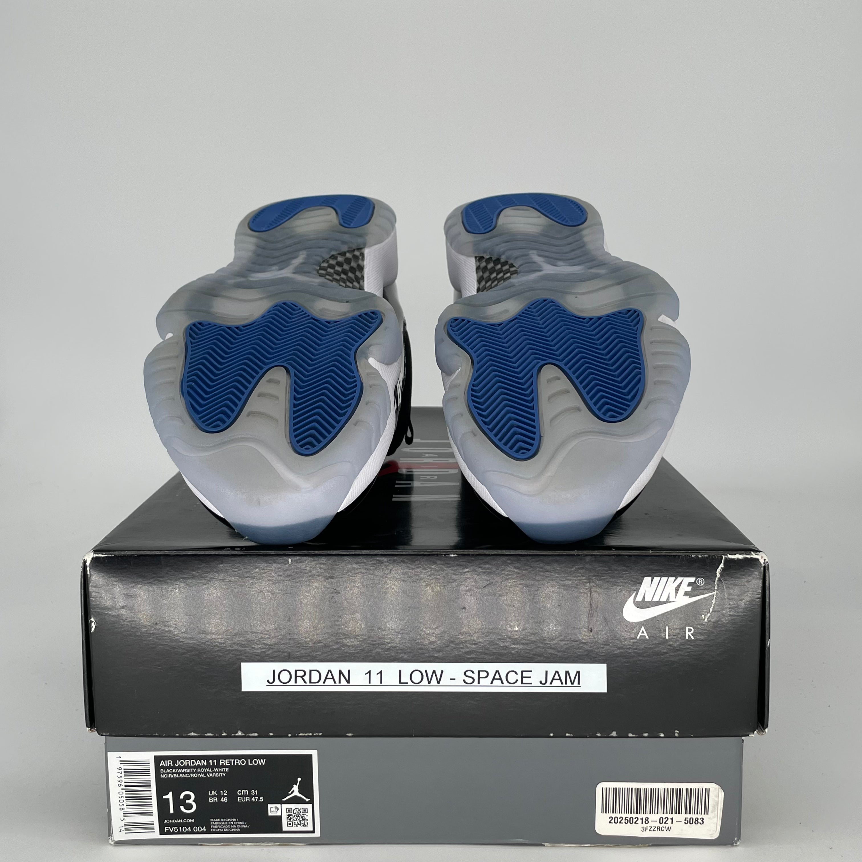 AIR JORDAN 11 LOW SPACE JAM FV5104-004 SIZE 13/14.5W