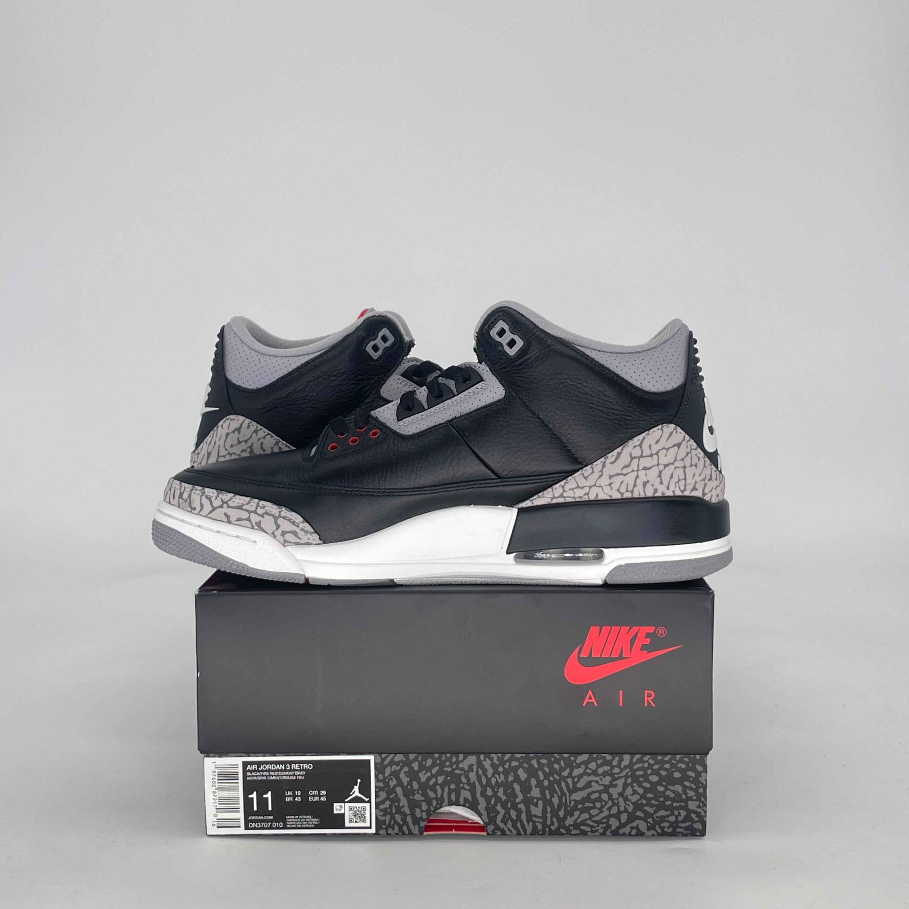 AIR JORDAN 3 BLACK CEMENT DN3707-010 SIZE 11/12.5W
