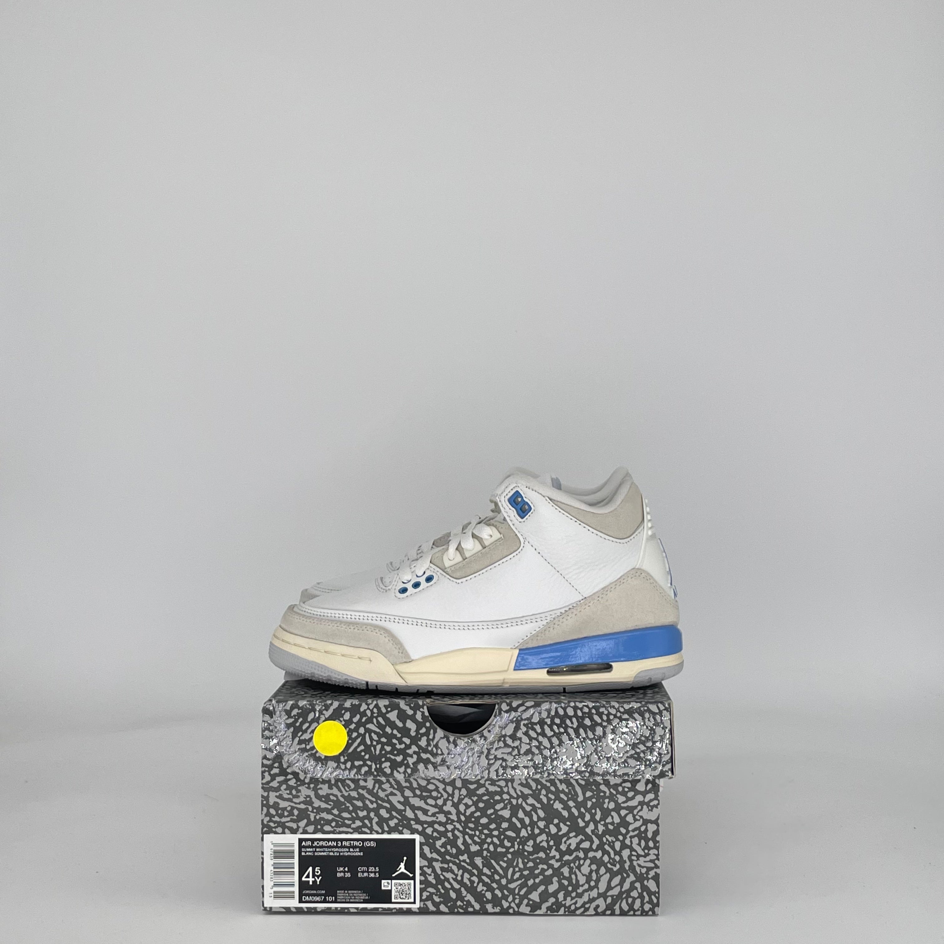 AIR JORDAN 3 LUCKY SHORTS DM0967-101 SIZE 4.5/6W GS
