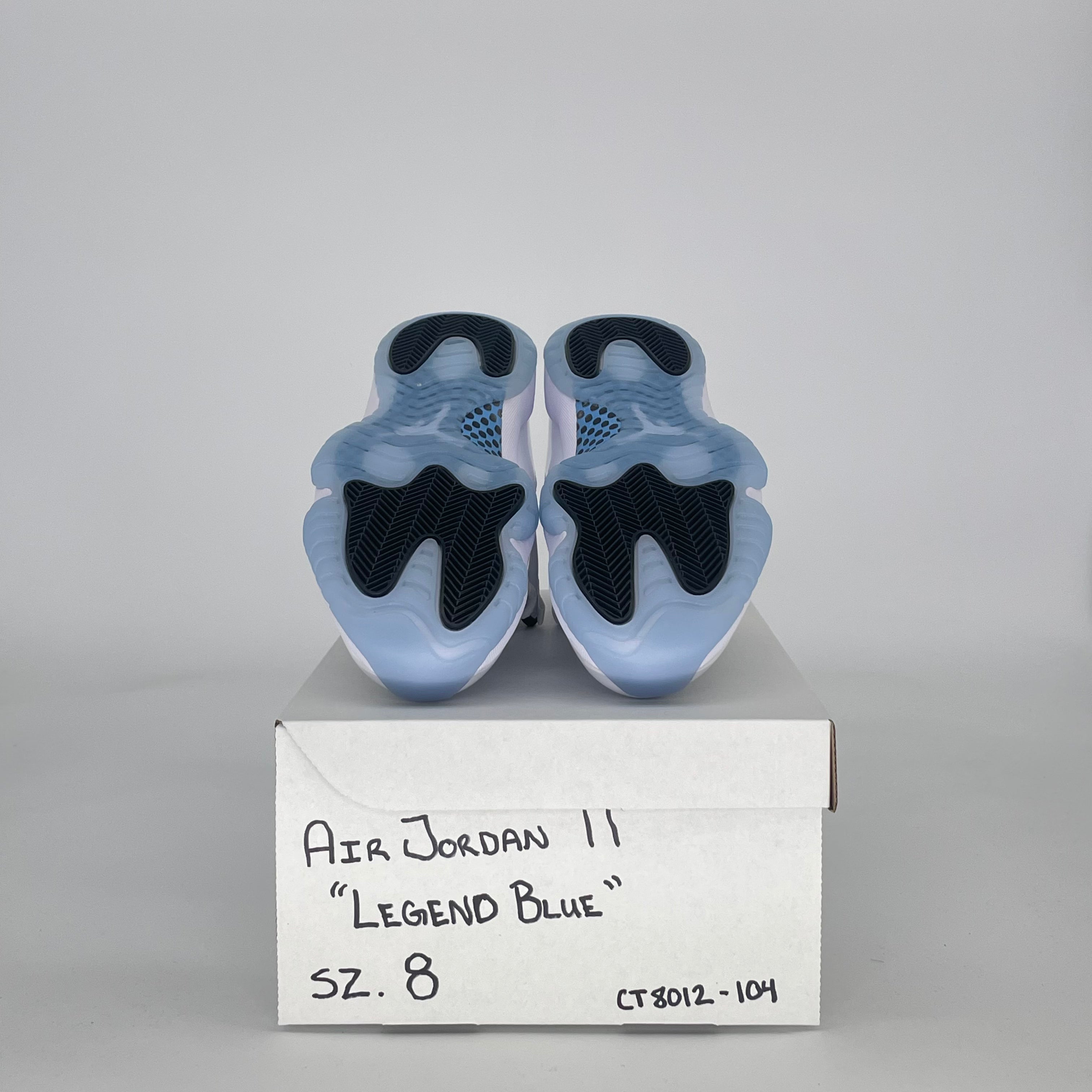 AIR JORDAN 11 LEGEND BLUE CT8012-104 SIZE 8/9.5W