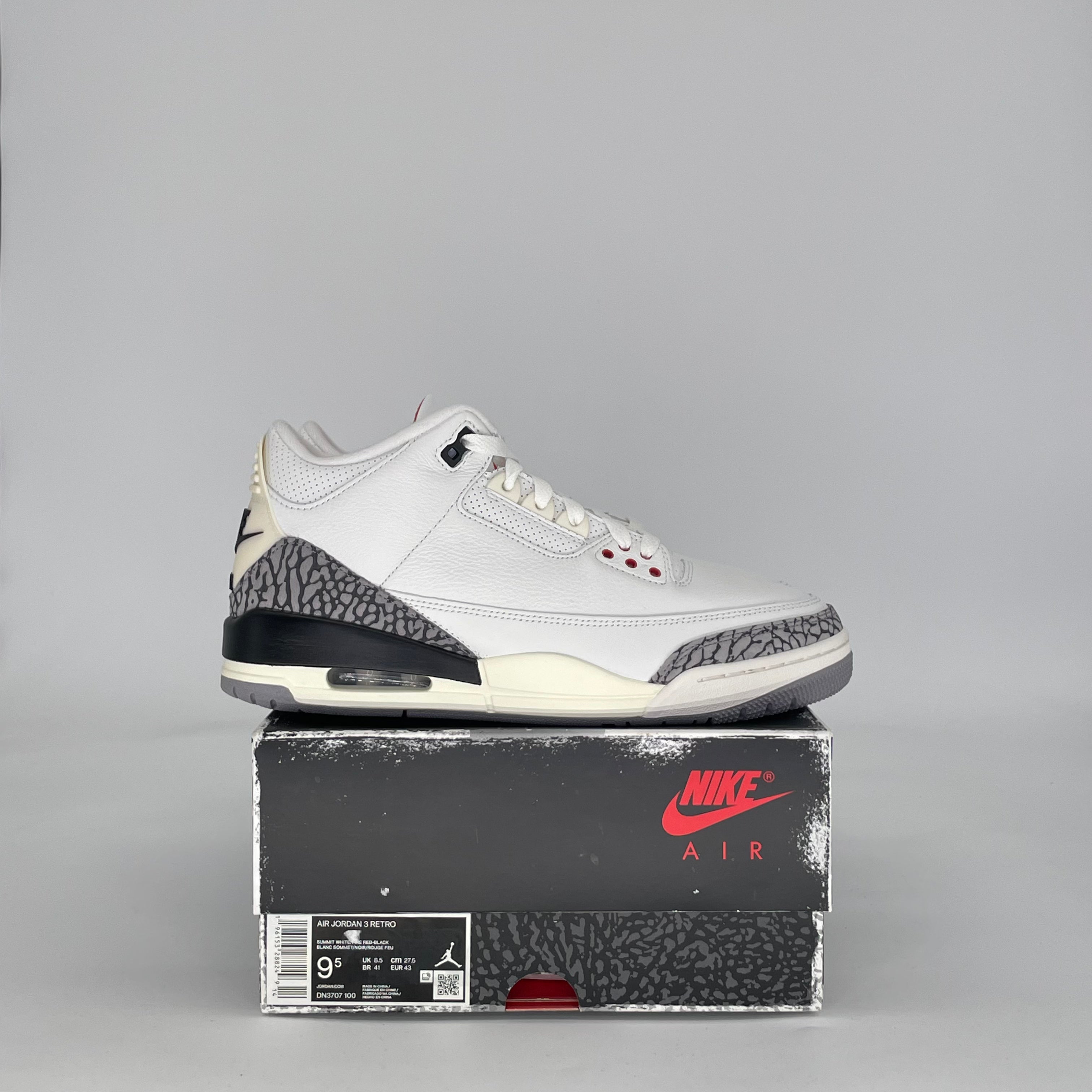 AIR JORDAN 3 WHITE CEMENT REIMAGINED DN3707-100 SIZE 9.5/11W