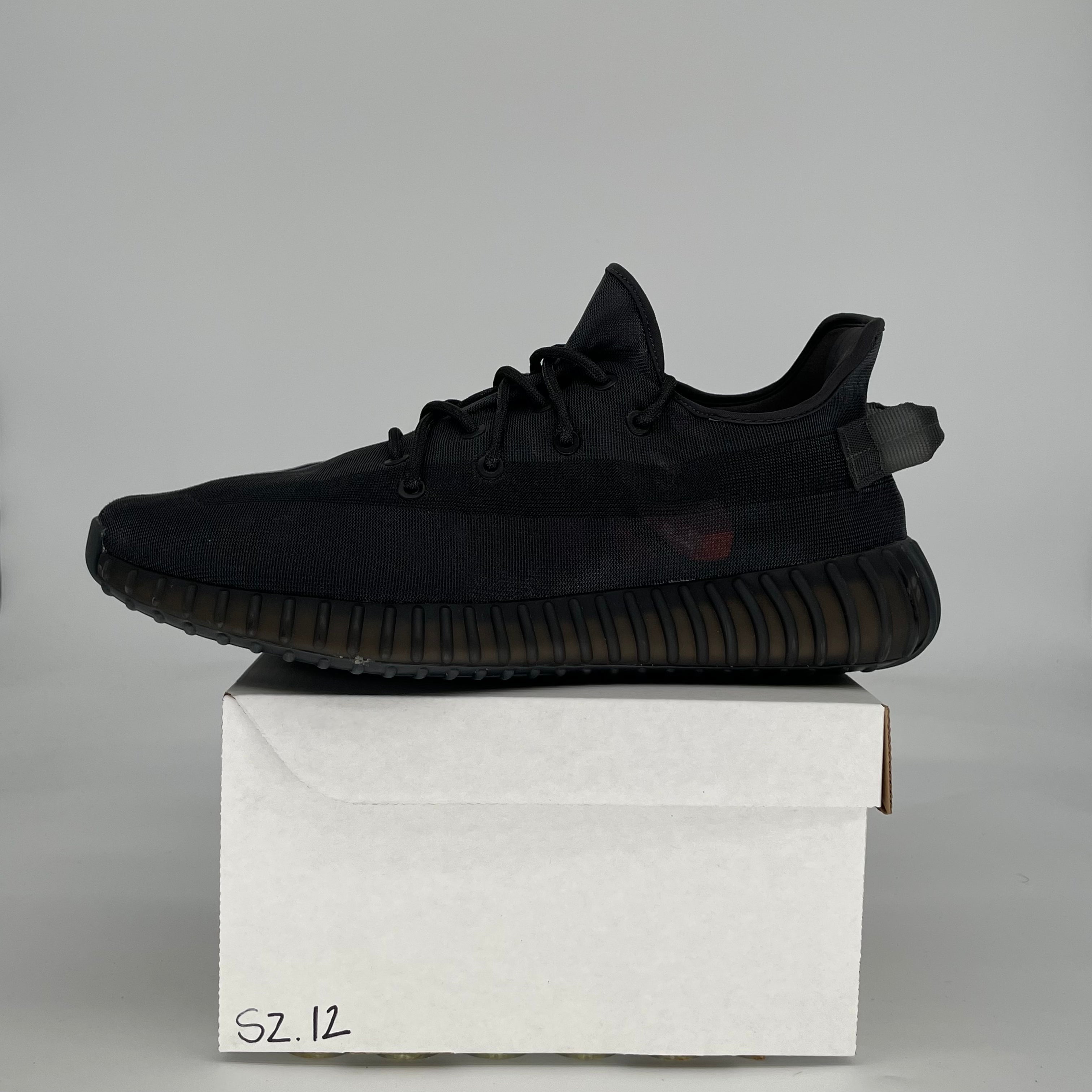 ADIDAS YEEZY BOOST 350 V2 MONO CINDER GX3791 SIZE 12/13.5W