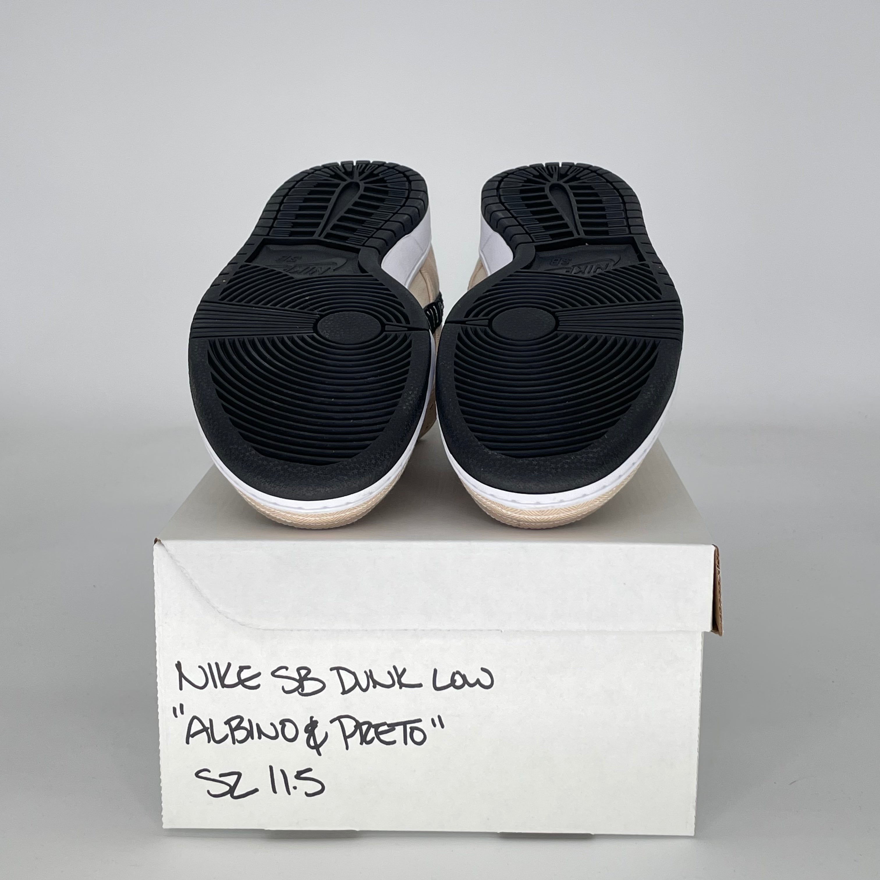NIKE SB DUNK LOW ALBINO AND PRETO FD2627-200 SIZE 11.5/13W