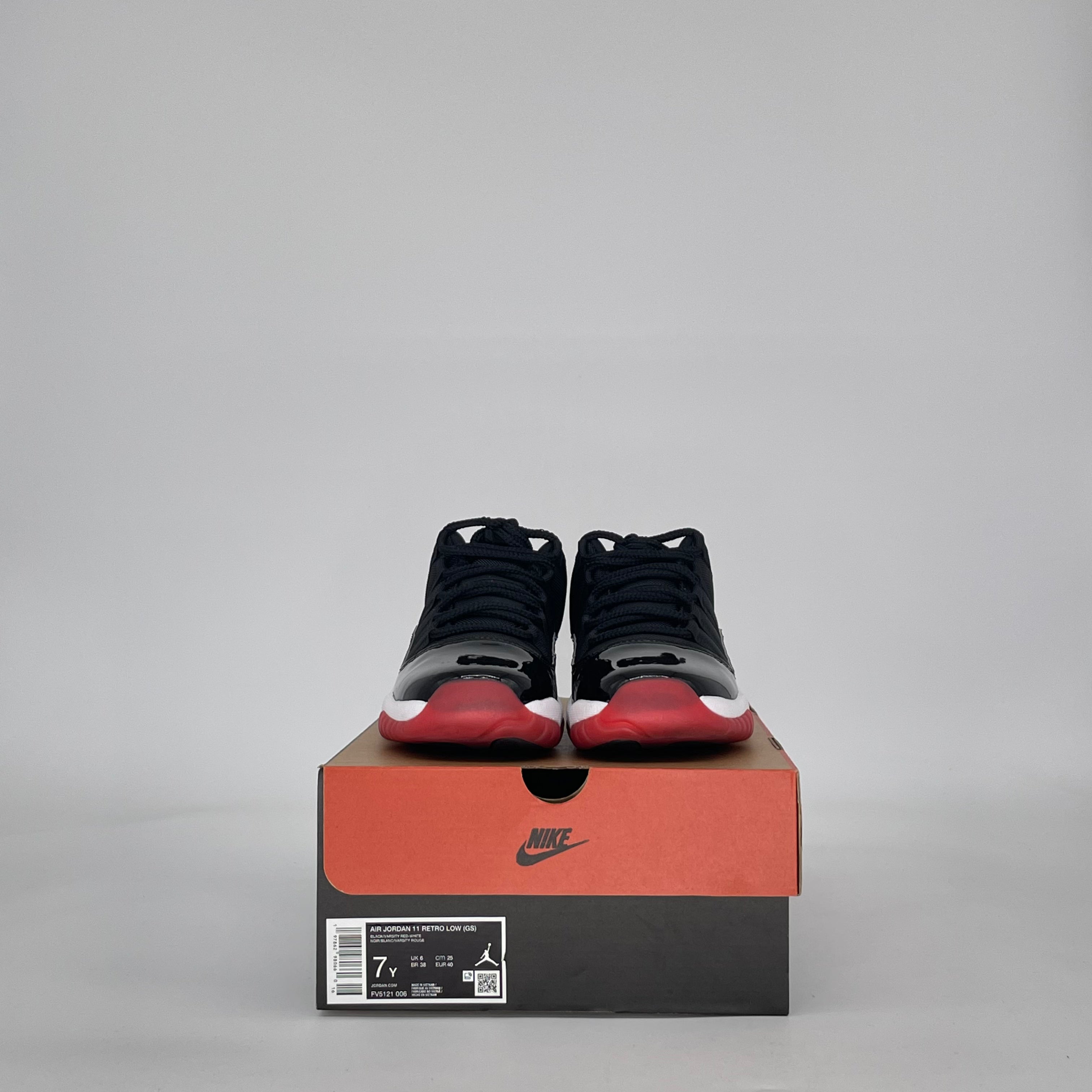 AIR JORDAN 11 LOW BRED FV5121-006 SIZE 7/8.5W GS