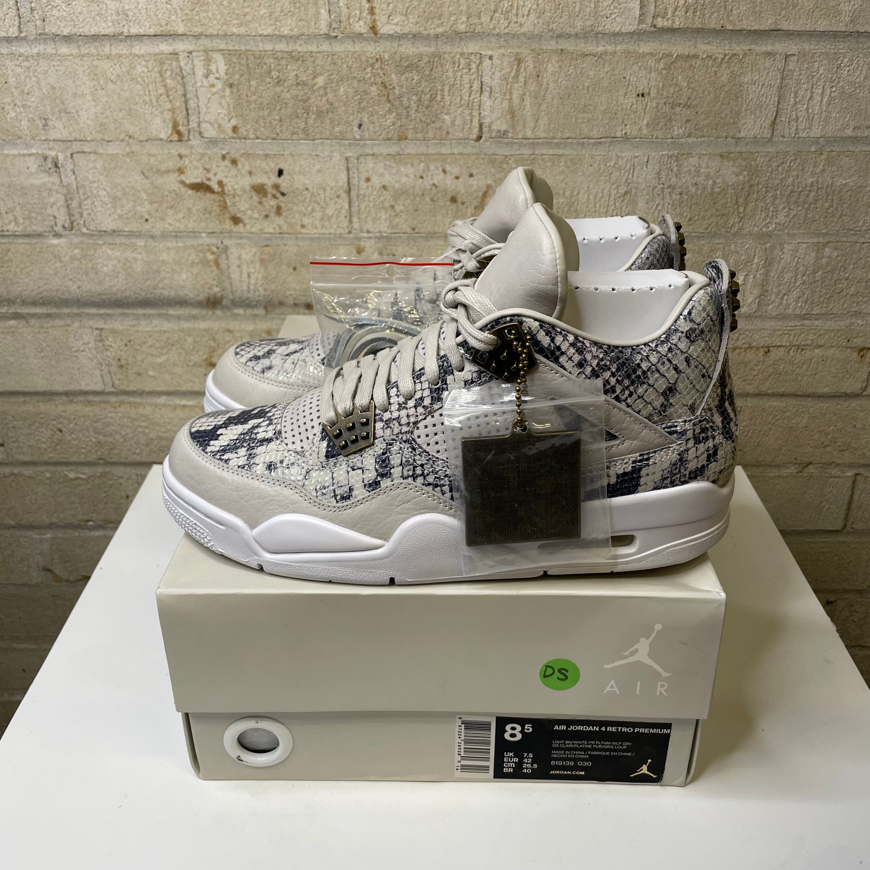 AIR JORDAN 4 PINNACLE SNAKESKIN 819139-030 SIZE 8.5/10W