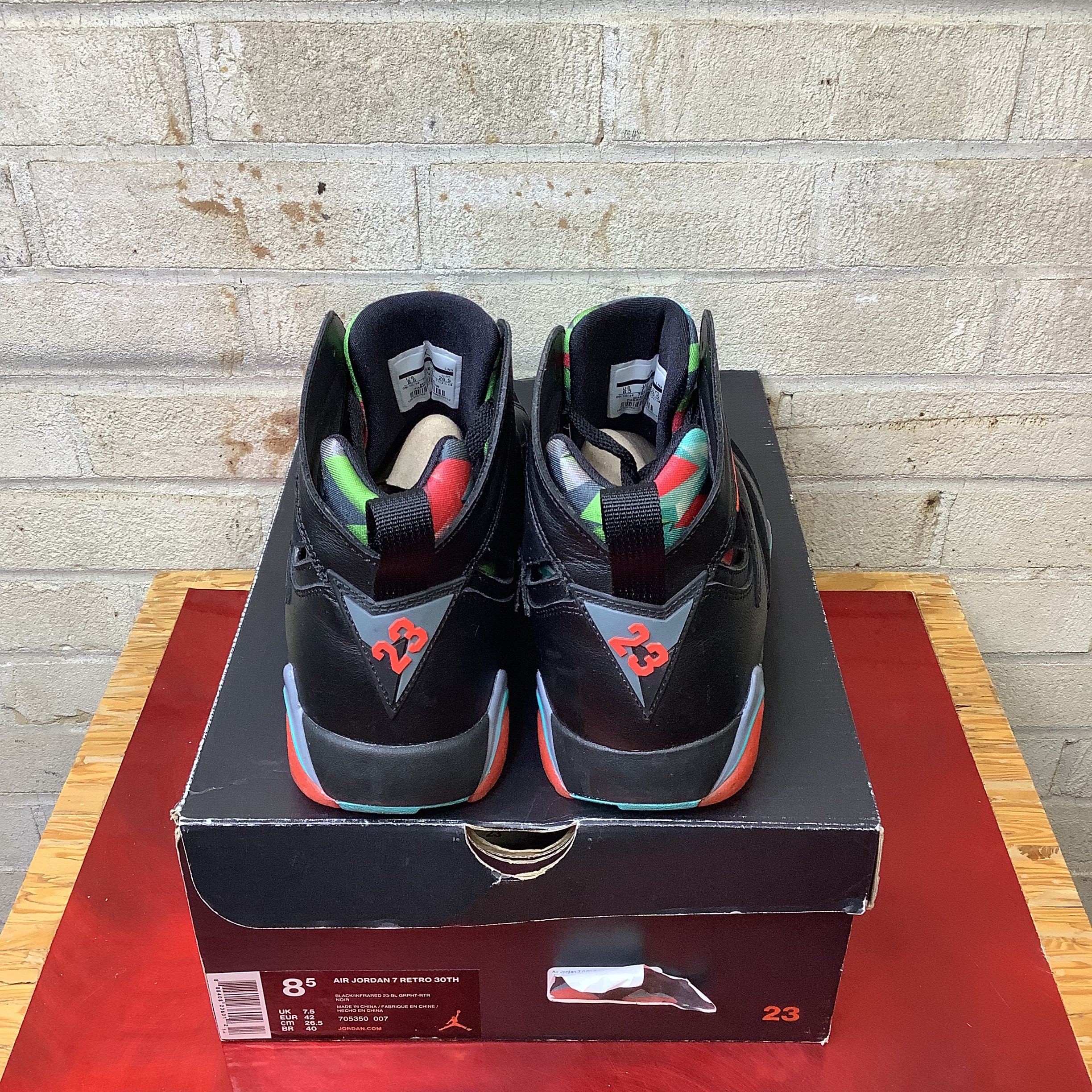 AIR JORDAN 7 BARCELONA NIGHTS SIZE 8.5/10W 705350-007