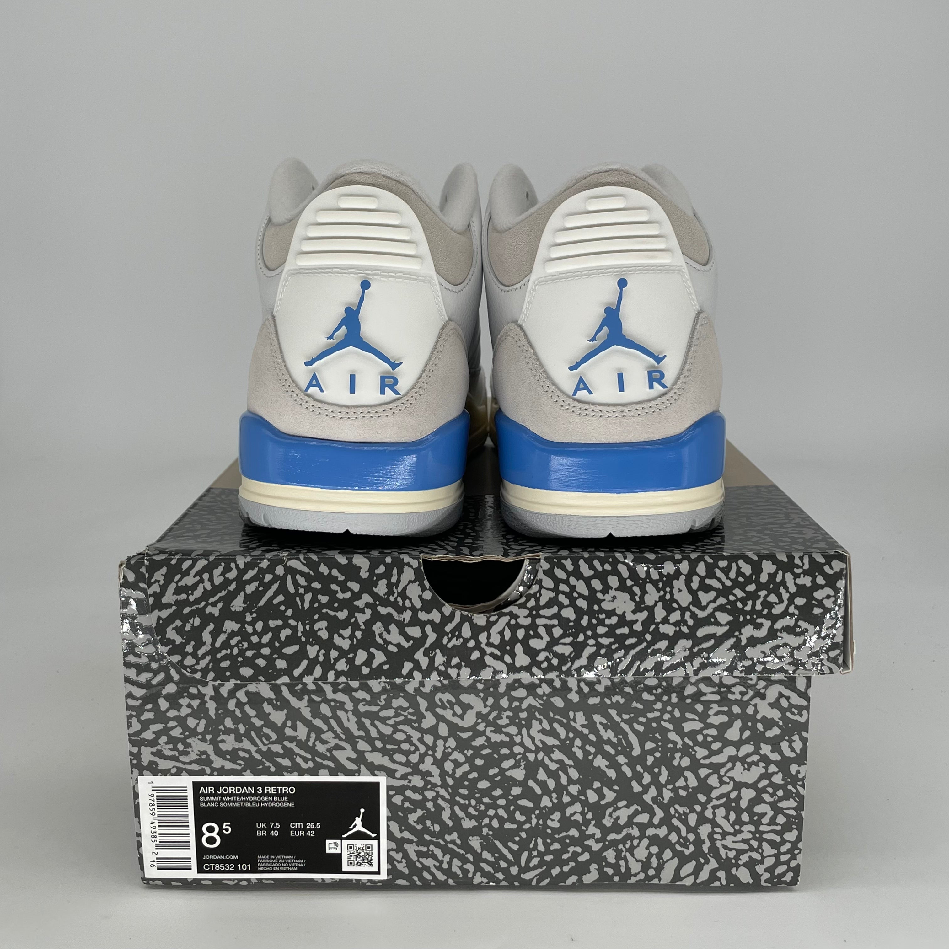 AIR JORDAN 3 LUCKY SHORTS CT8532-101 SIZE 8.5/10W