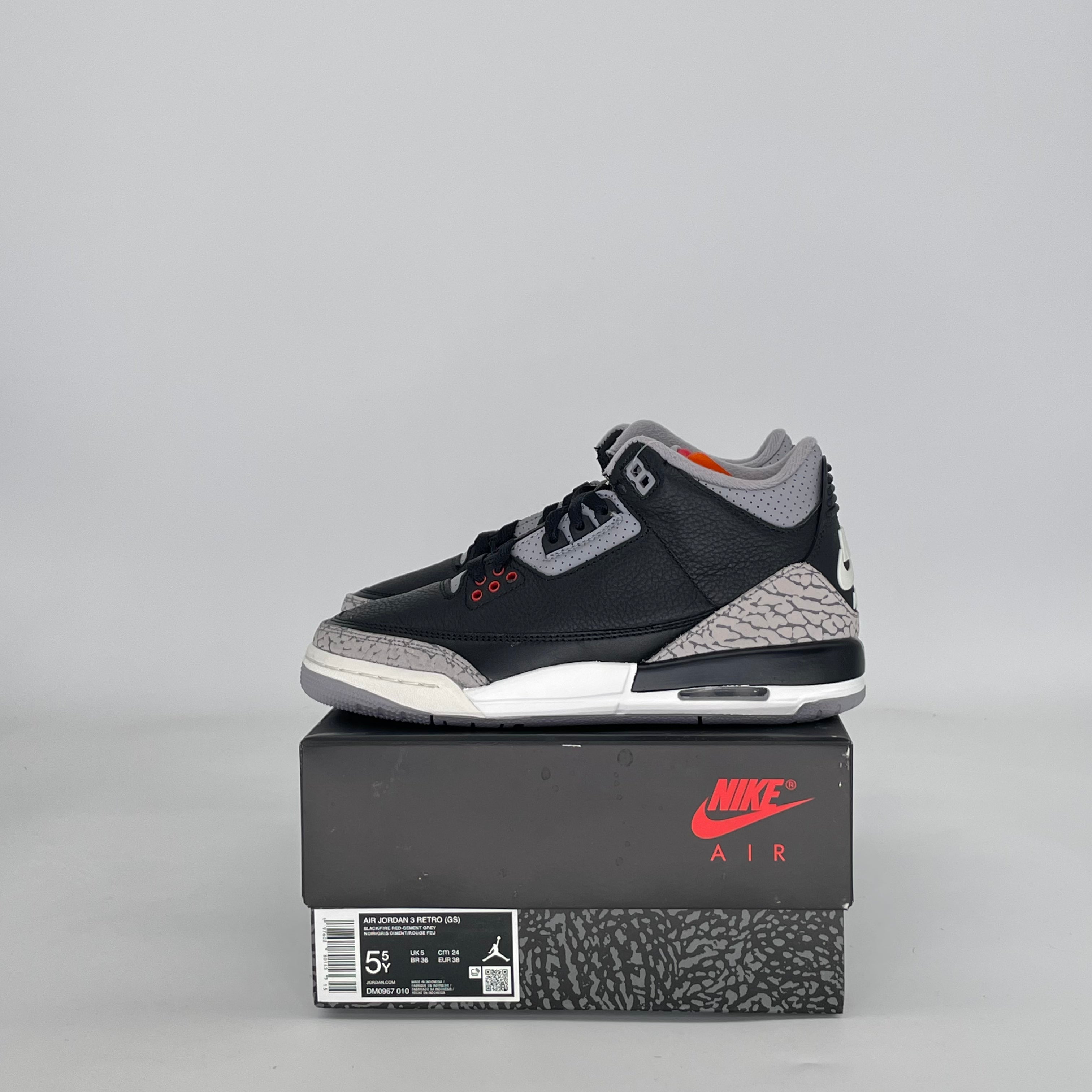 AIR JORDAN 3 BLACK CEMENT (2024) DM0967-010 SIZE 5.5/7W GS