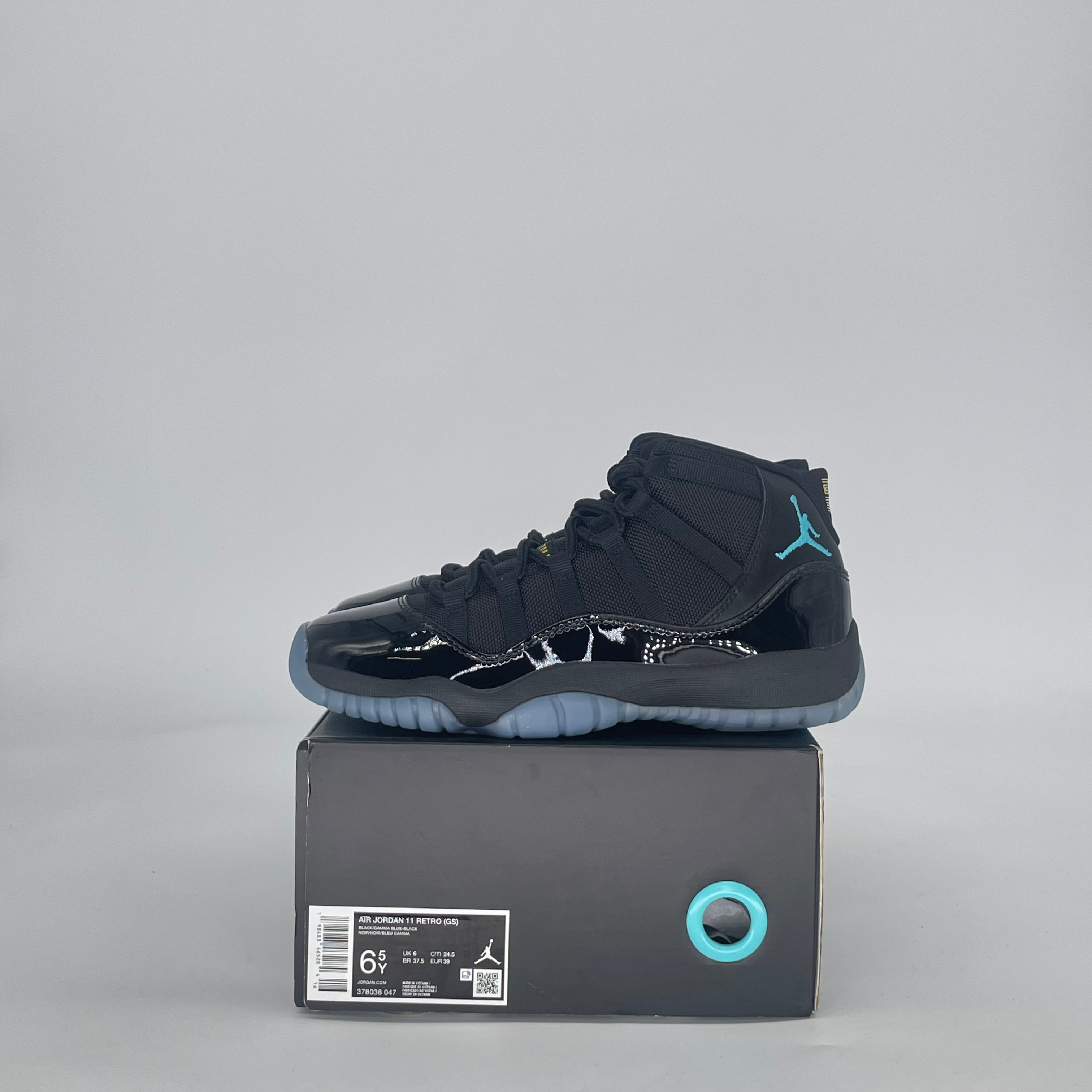 AIR JORDAN 11 GAMMA BLUE 378038-047 SIZE 6.5/8W GS