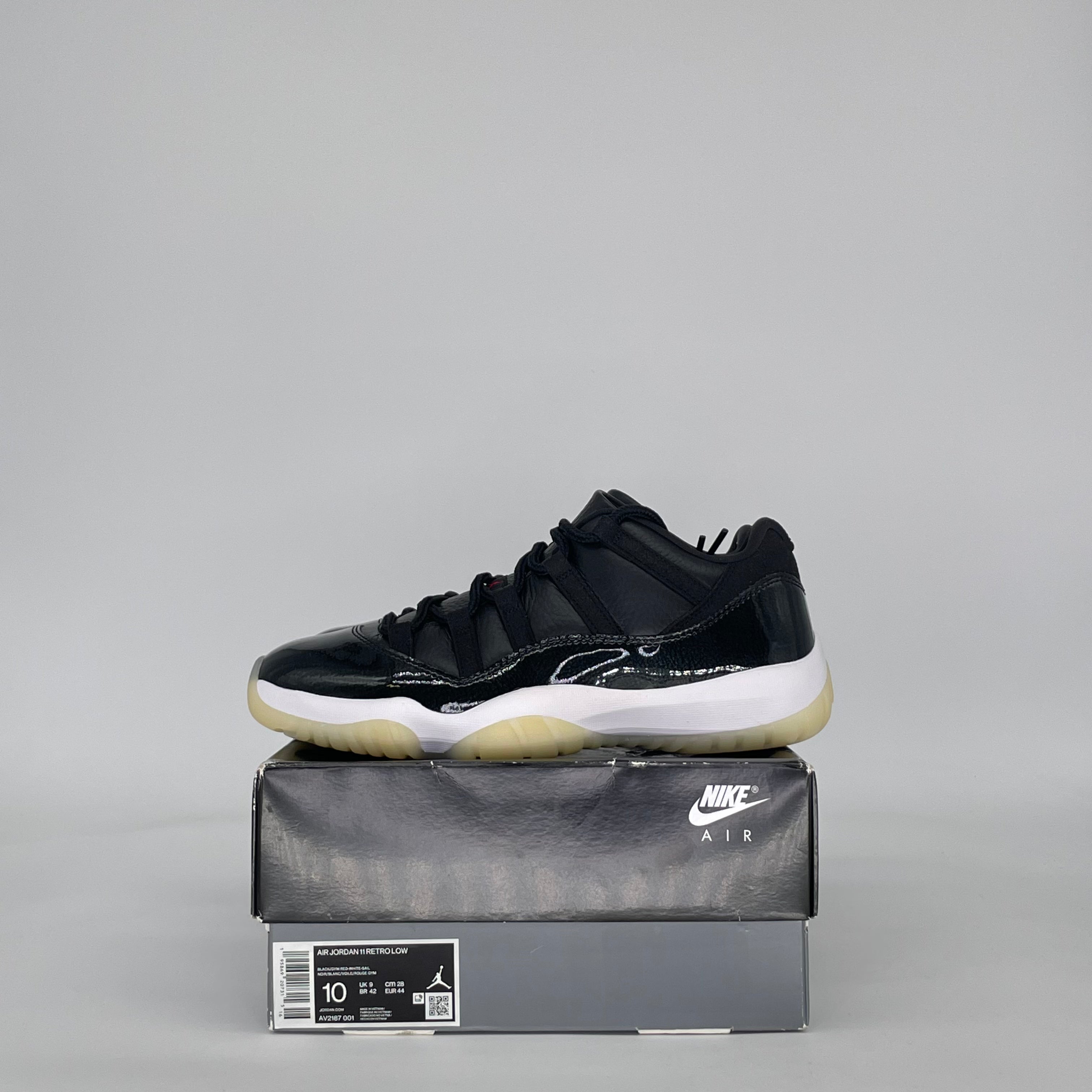 AIR JORDAN 11 LOW 72-10 AV2187-001 SIZE 10/11.5W