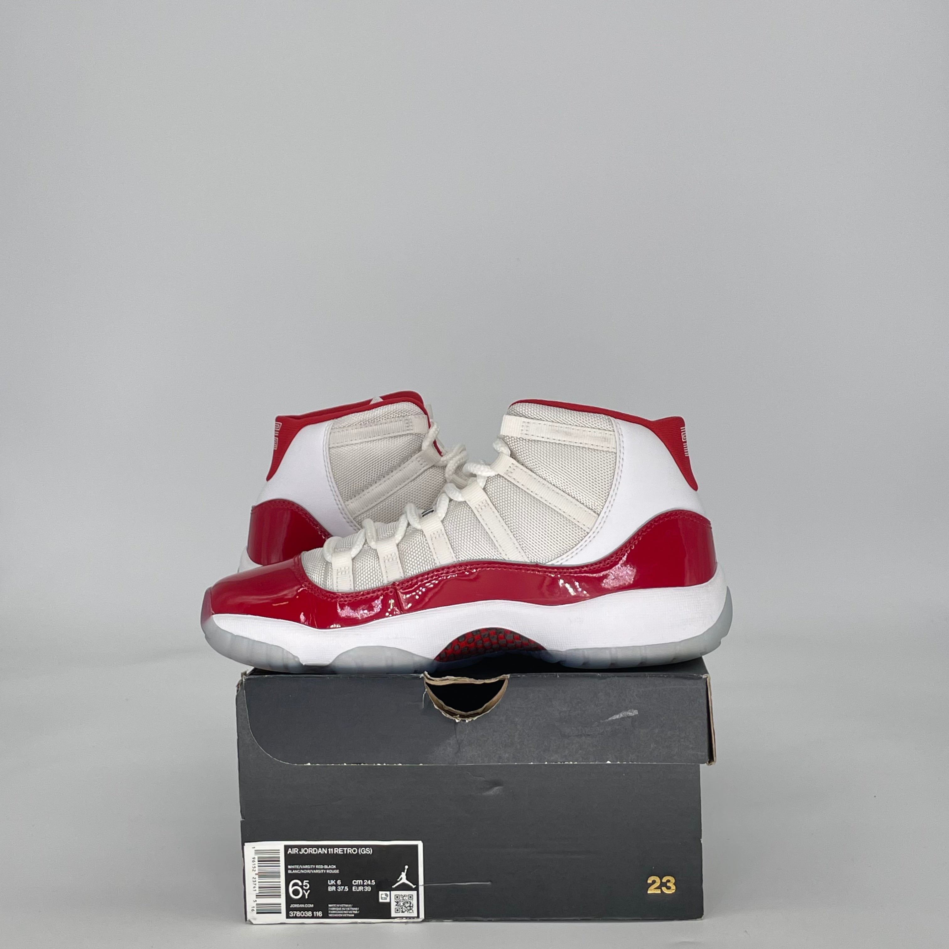 AIR JORDAN 11 CHERRY (2022) 378038-116 SIZE 6.5/8W GS