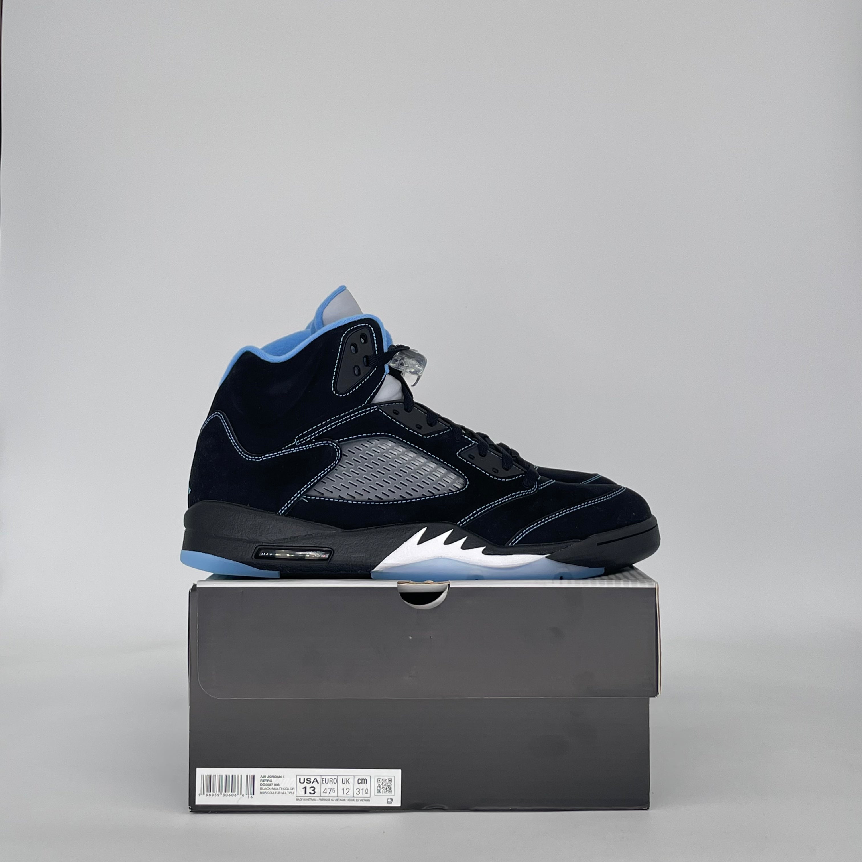 AIR JORDAN 5 BLACK UNIVERSITY BLUE DD0587-008 SIZE 13/14.5W
