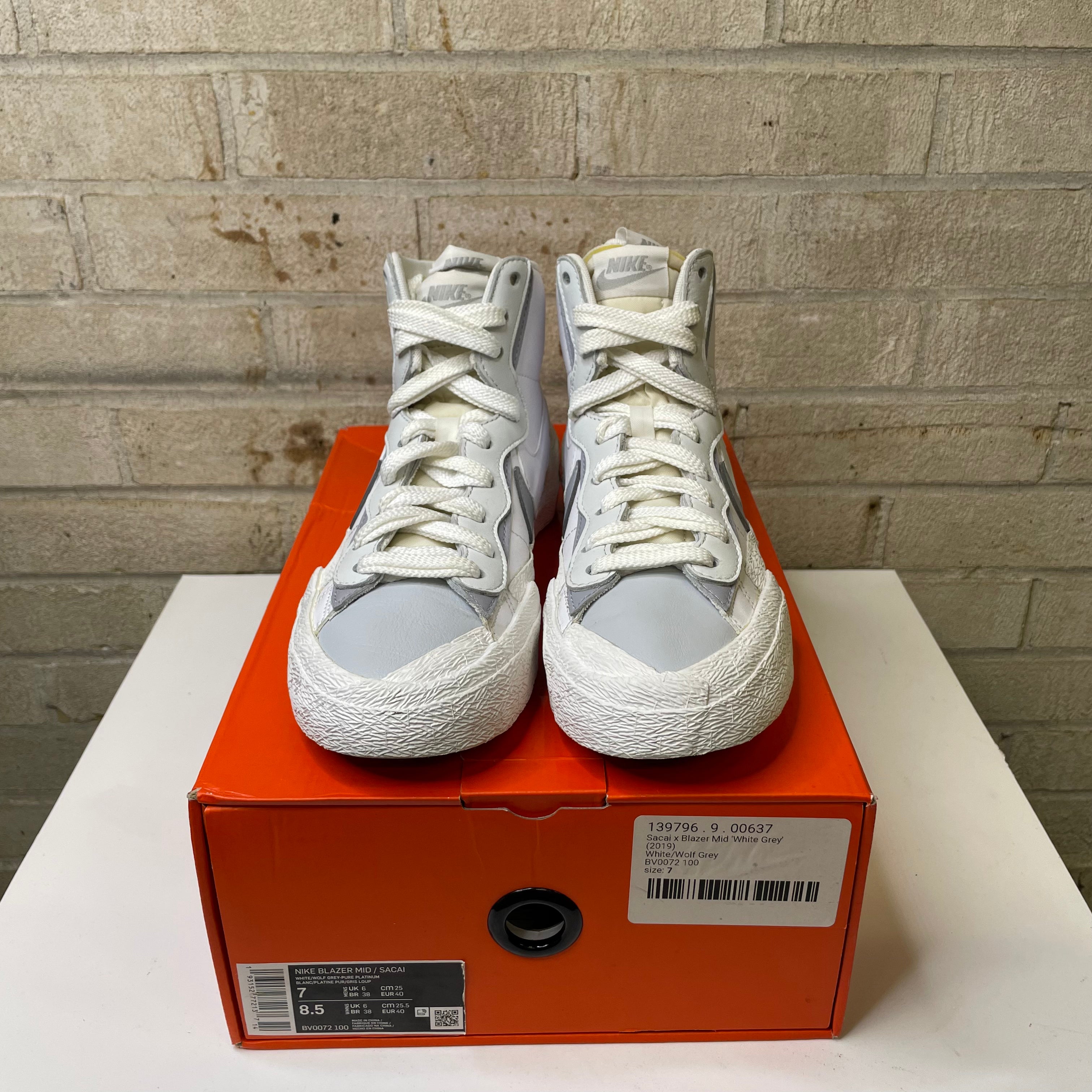 NIKE BLAZER MID SACAI WHITE GREY BV0072-100 SIZE 7/8.5W