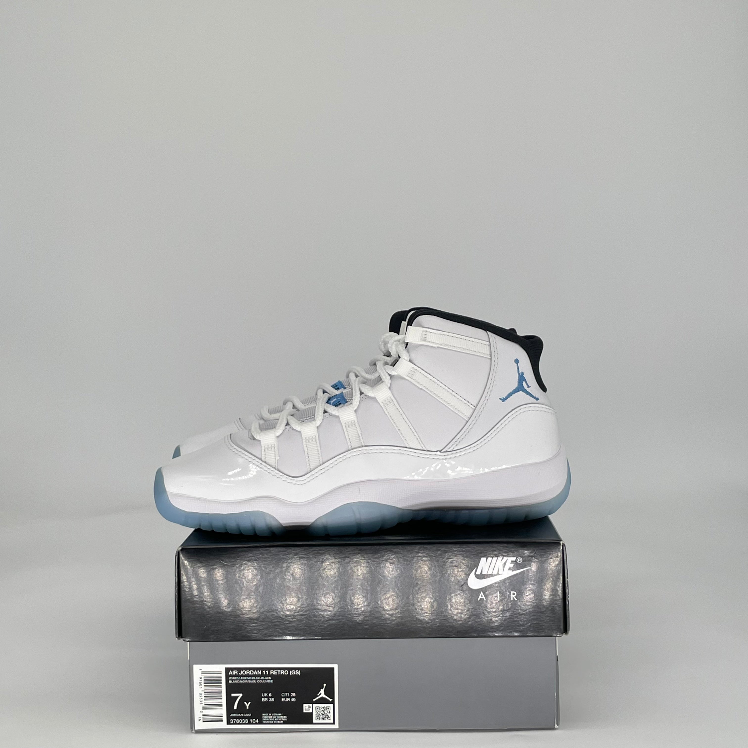 AIR JORDAN11 LEGEND BLUE (2024) (GS) 378038-104 SIZE 7/8.5W GS