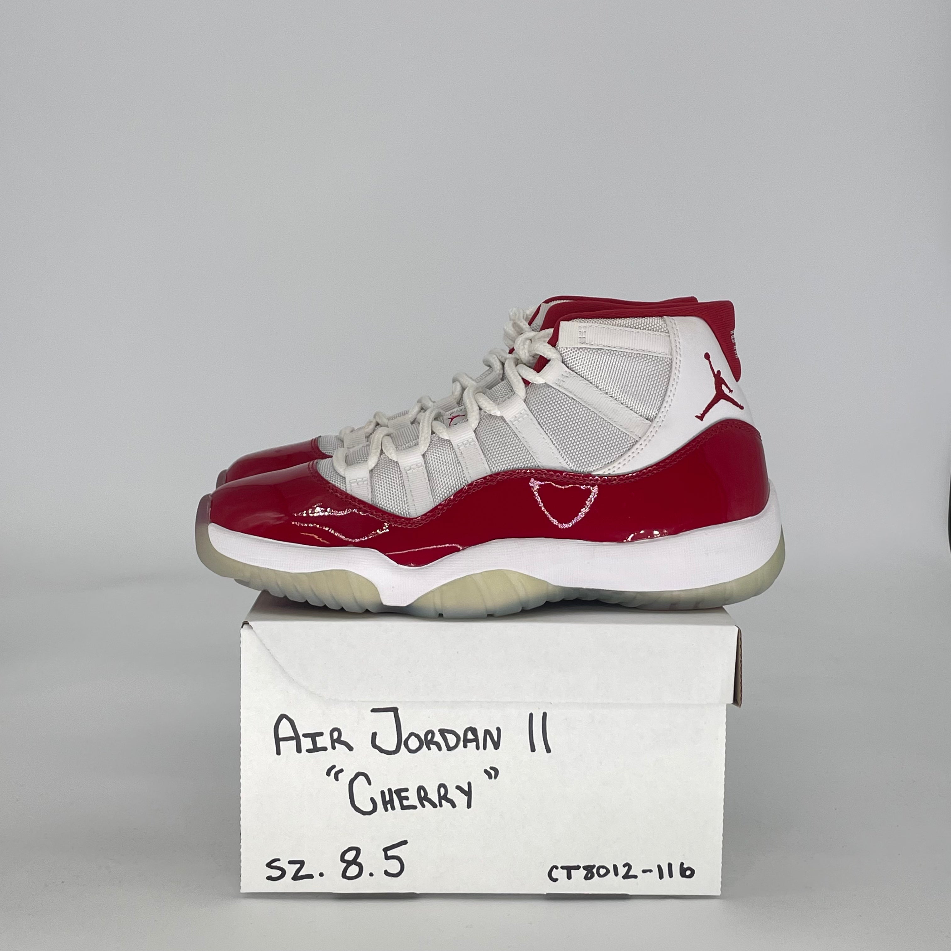 AIR JORDAN 11 CHERRY CT8012-116 SIZE 8.5/10W