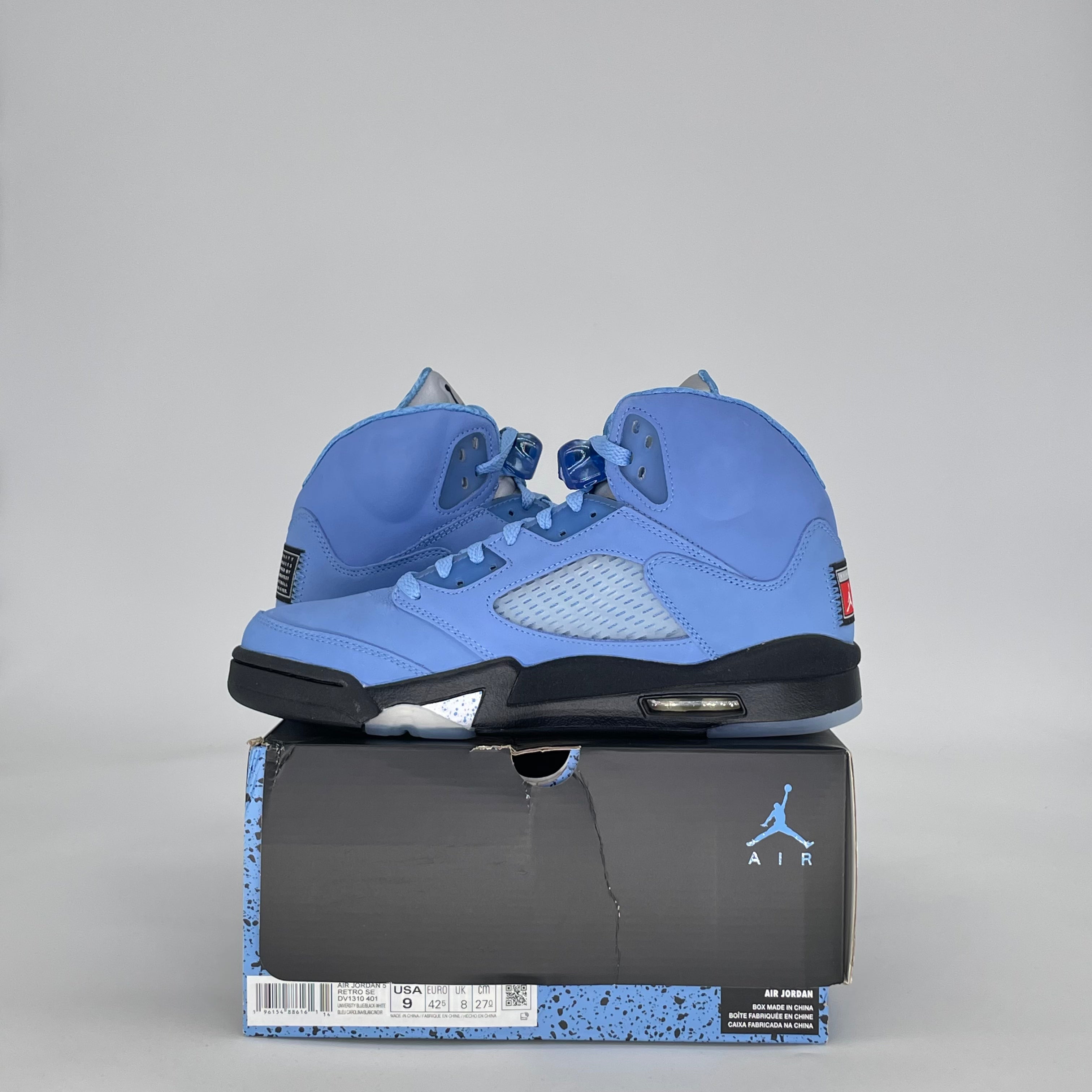 AIR JORDAN 5 UNC UNIVERSITY BLUE DV1310-401 SIZE 9/10.5W