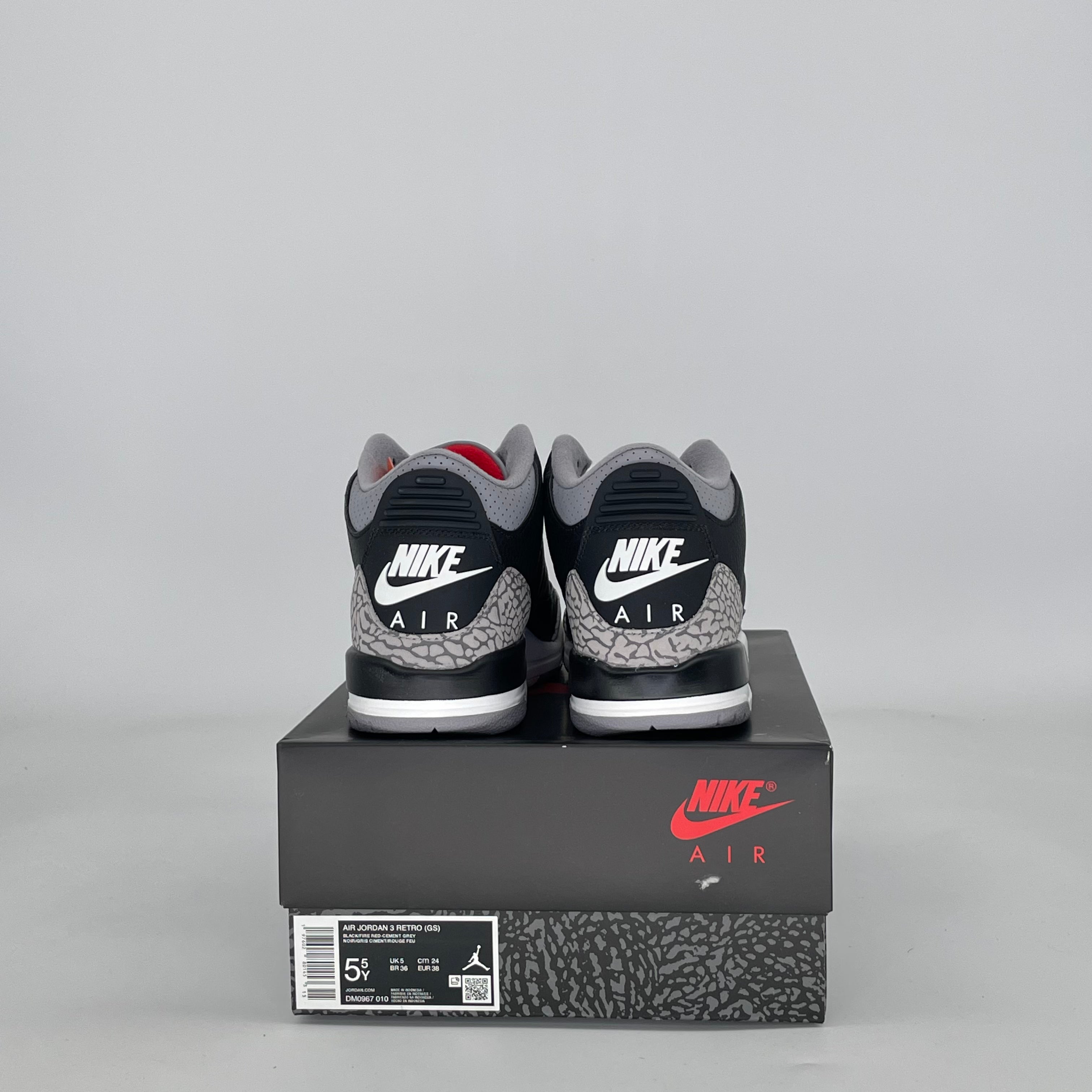 AIR JORDAN 3 BLACK CEMENT (2024) DM0967-010 SIZE 5.5/7W GS