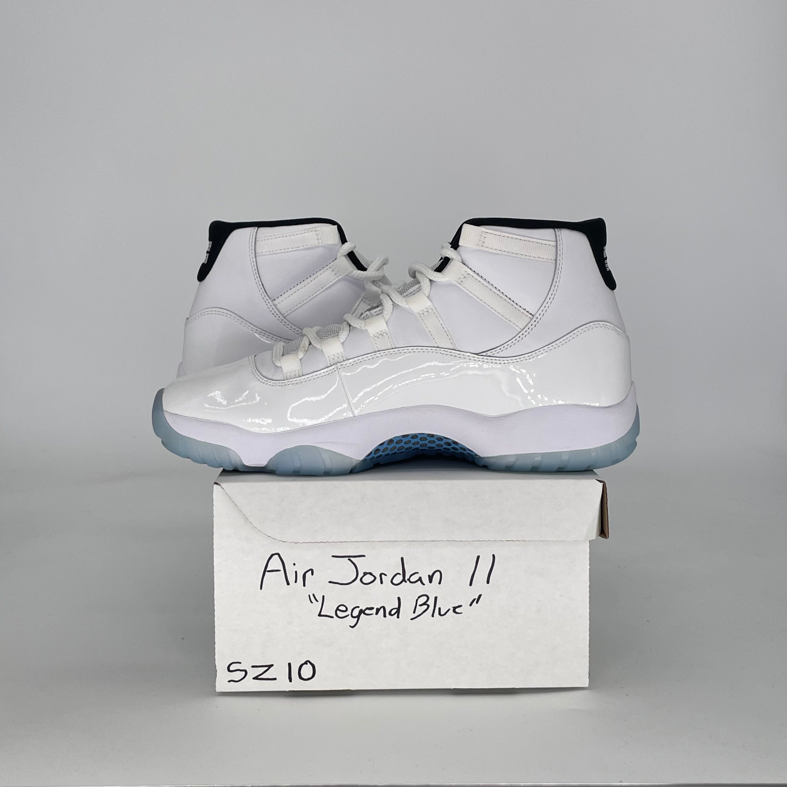AIR JORDAN 11 LEGEND BLUE CT8012-104 SIZE 10/11.5W