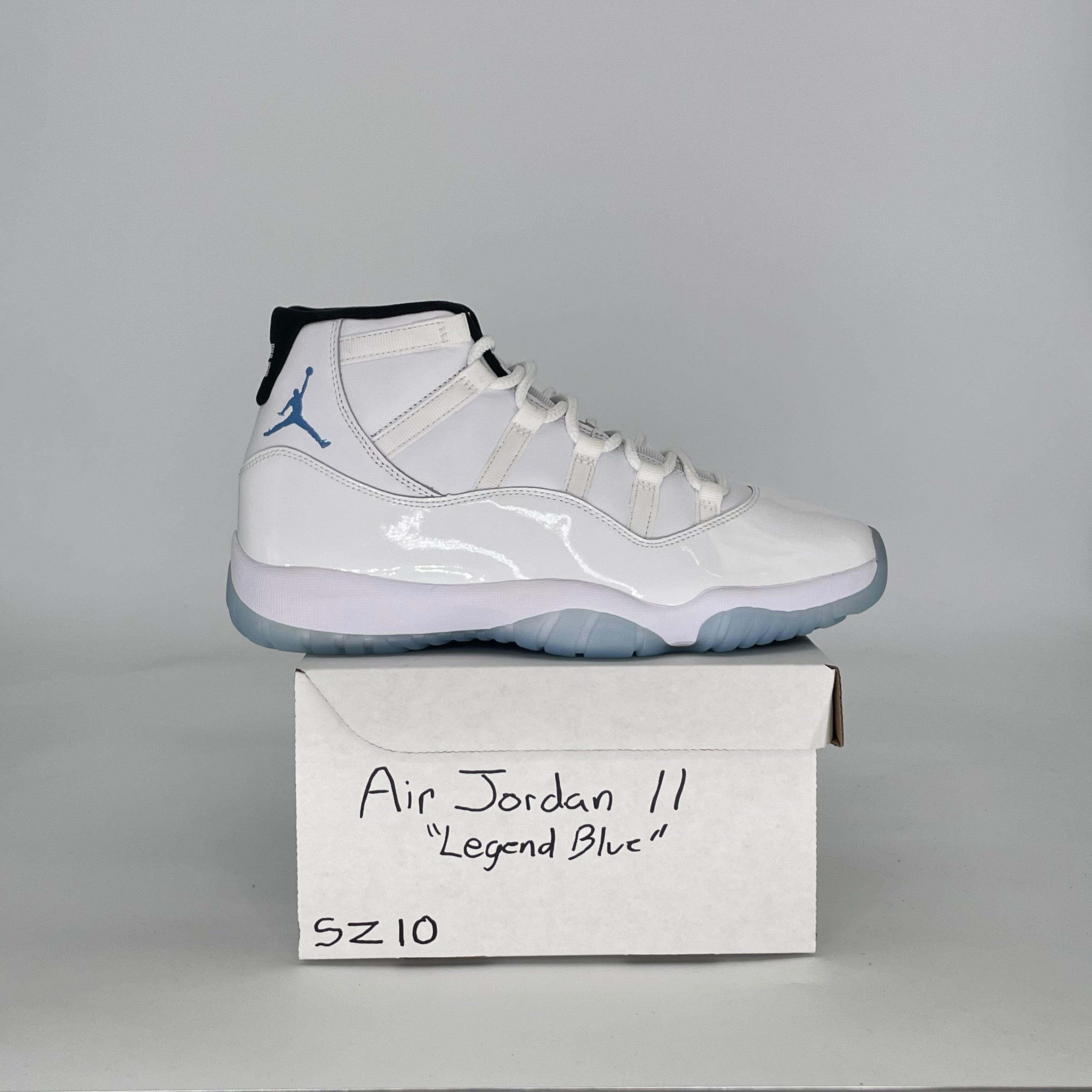 AIR JORDAN 11 LEGEND BLUE CT8012-104 SIZE 10/11.5W
