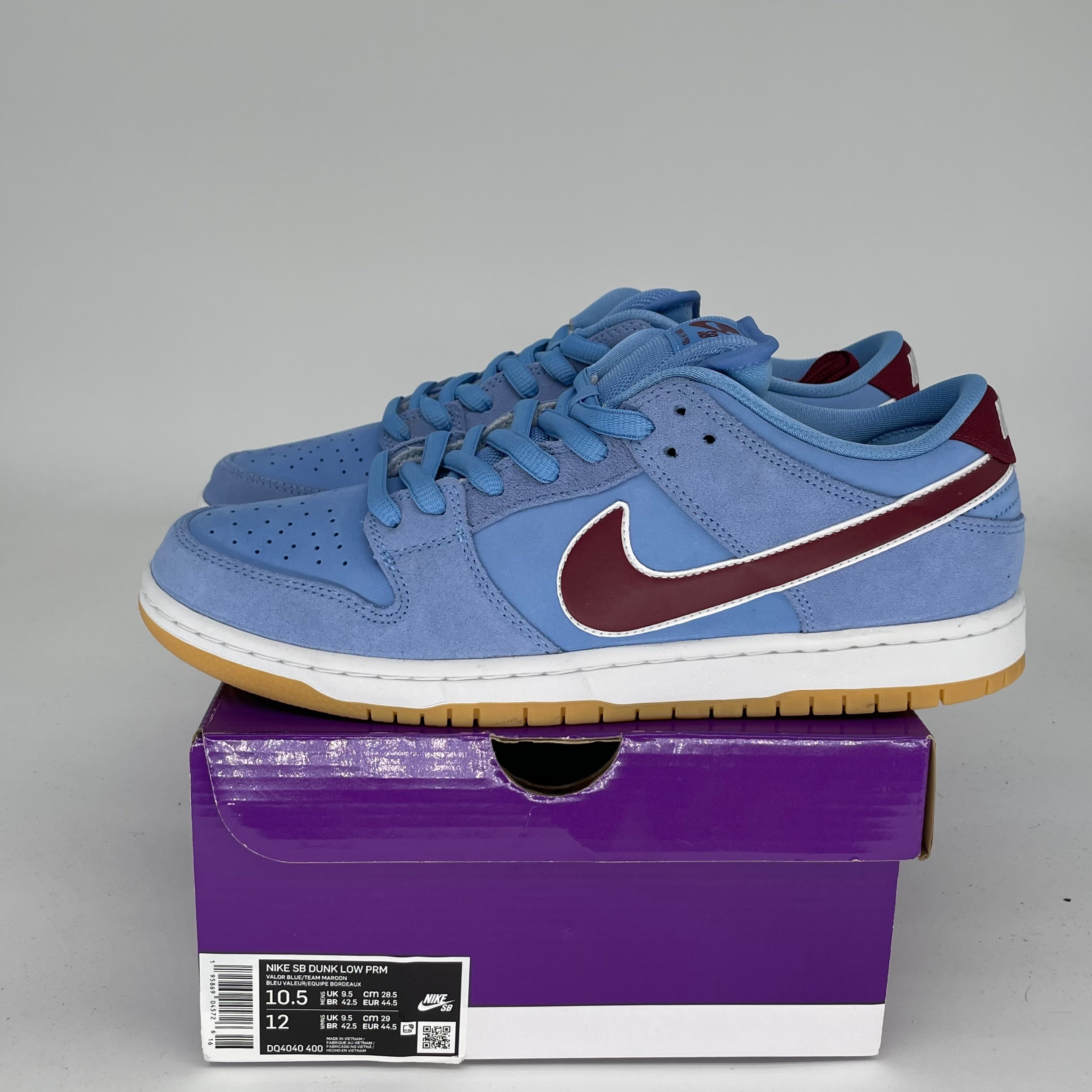 NIKE SB DUNK LOW PHILADELPHIA PHILLIES SIZE 10.5 DQ4040-400