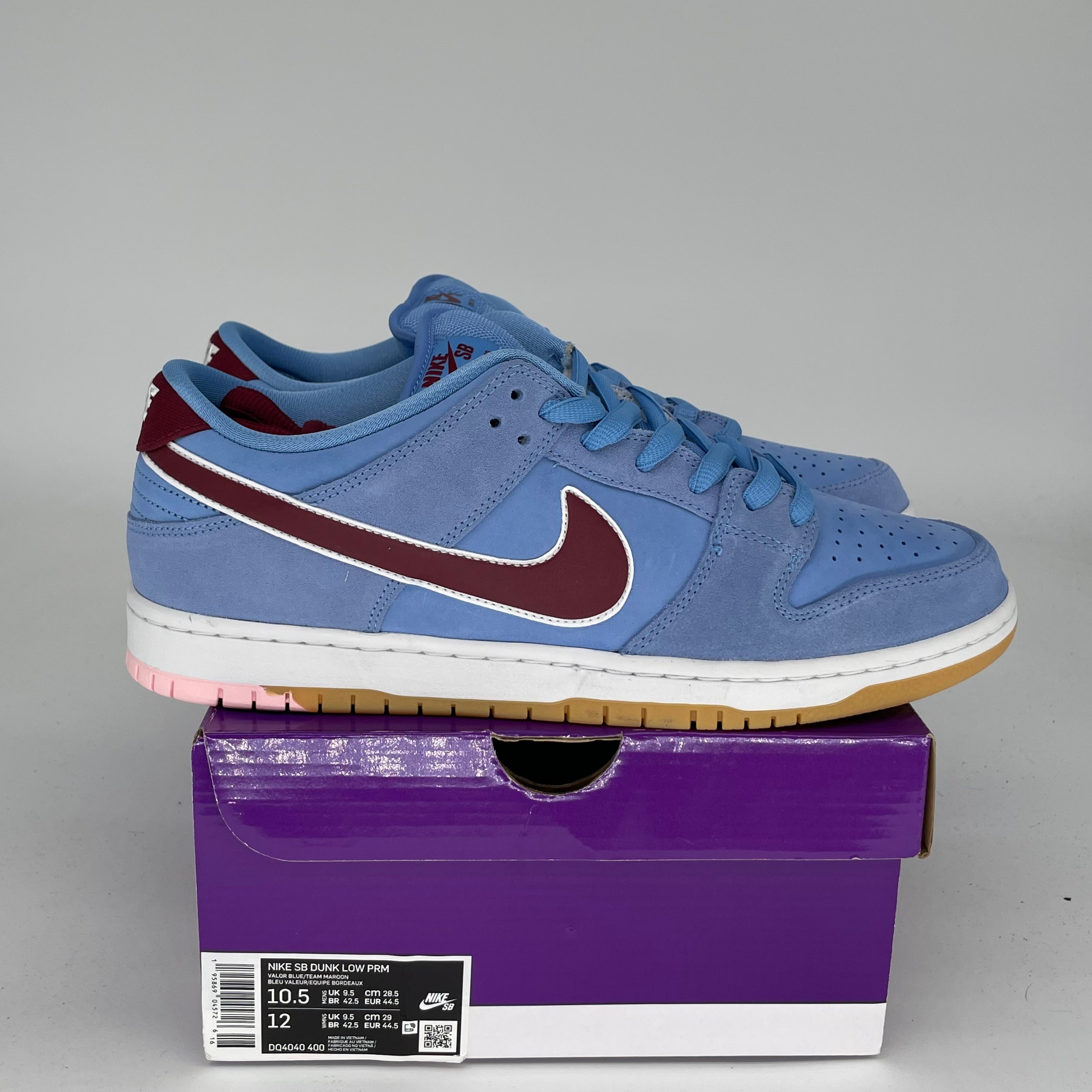NIKE SB DUNK LOW PHILADELPHIA PHILLIES SIZE 10.5 DQ4040-400
