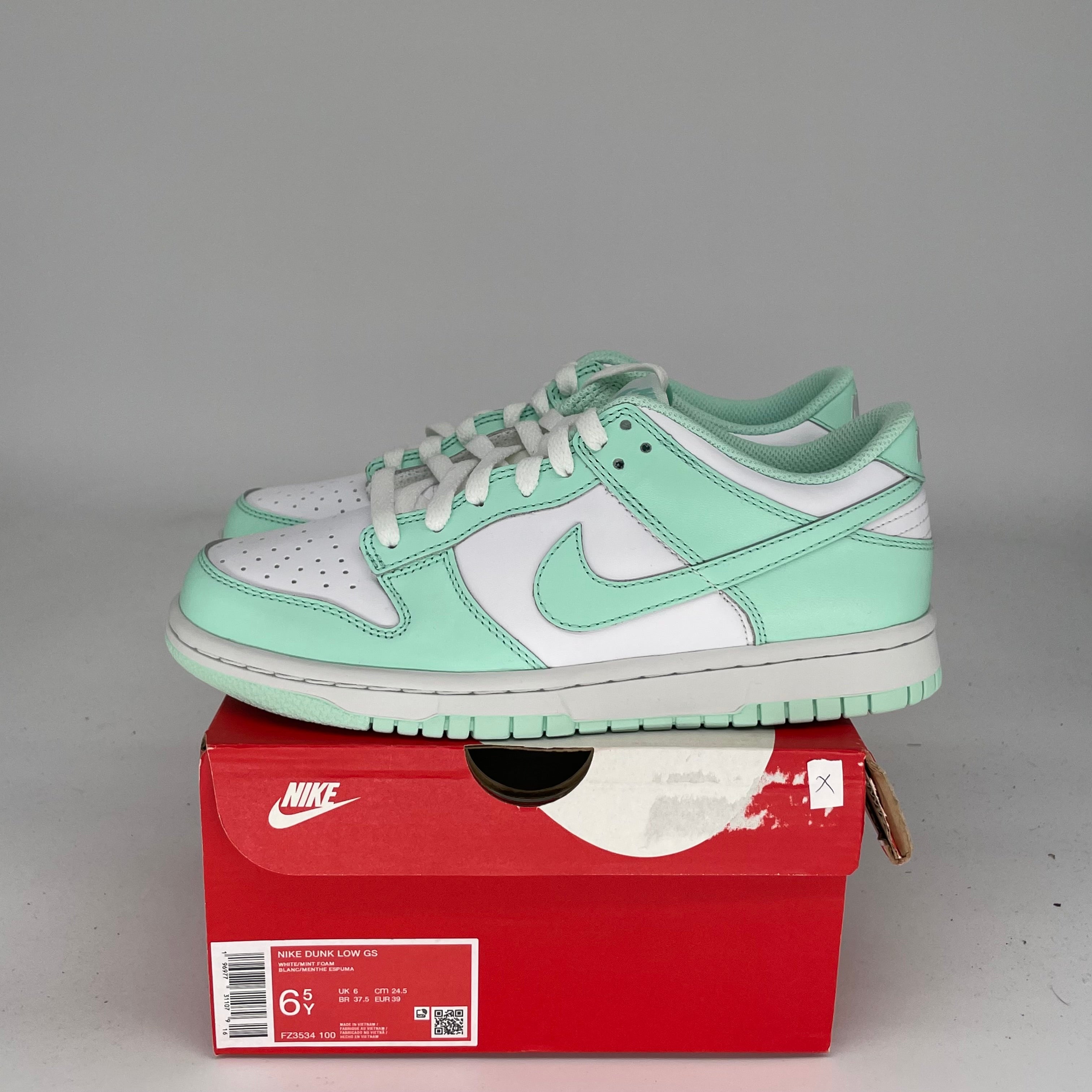NIKE DUNK LOW MINT FOAM SIZE 6.5Y FZ3534-100