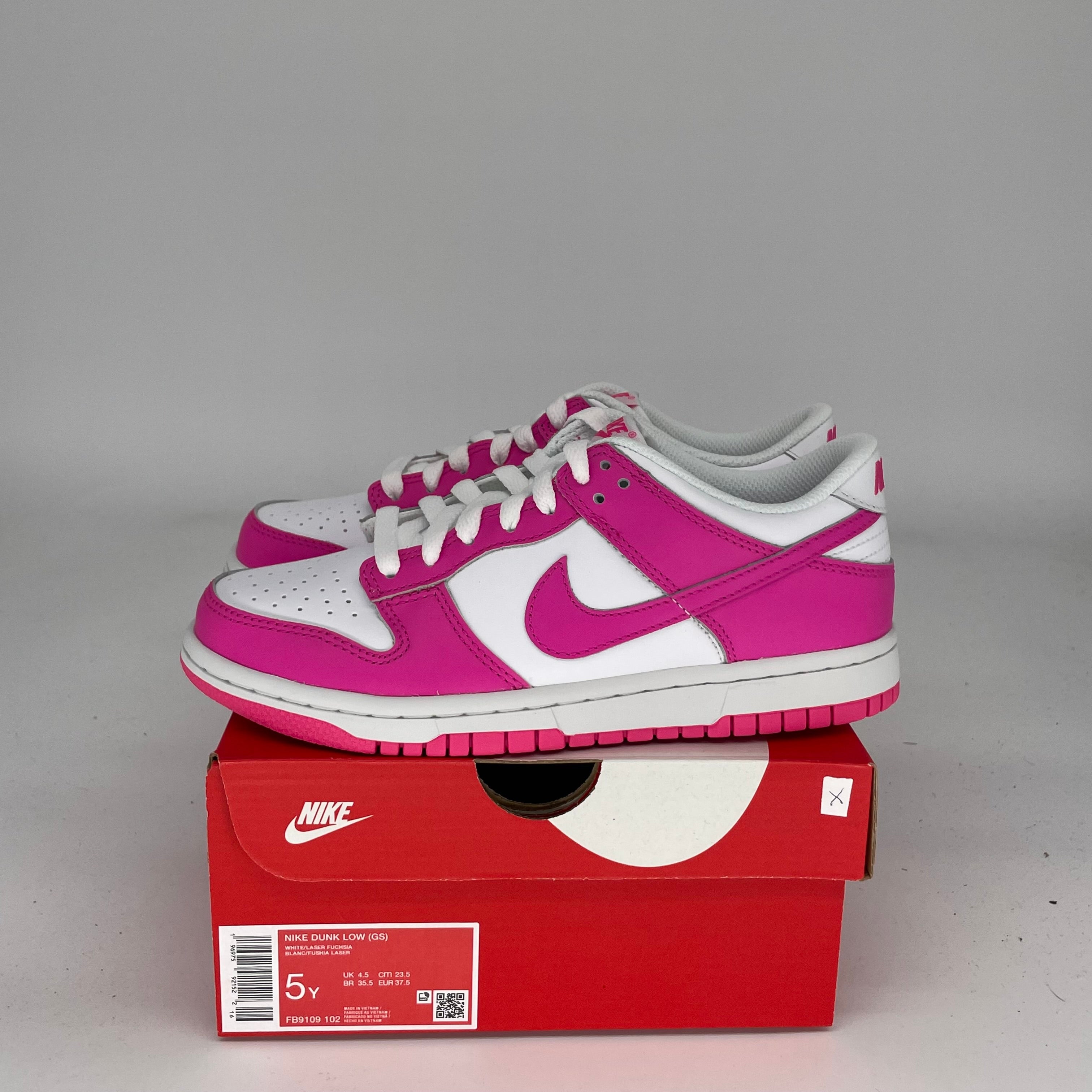 NIKE DUNK LOW LASER FUCHSIA SIZE 5Y FB9109-102