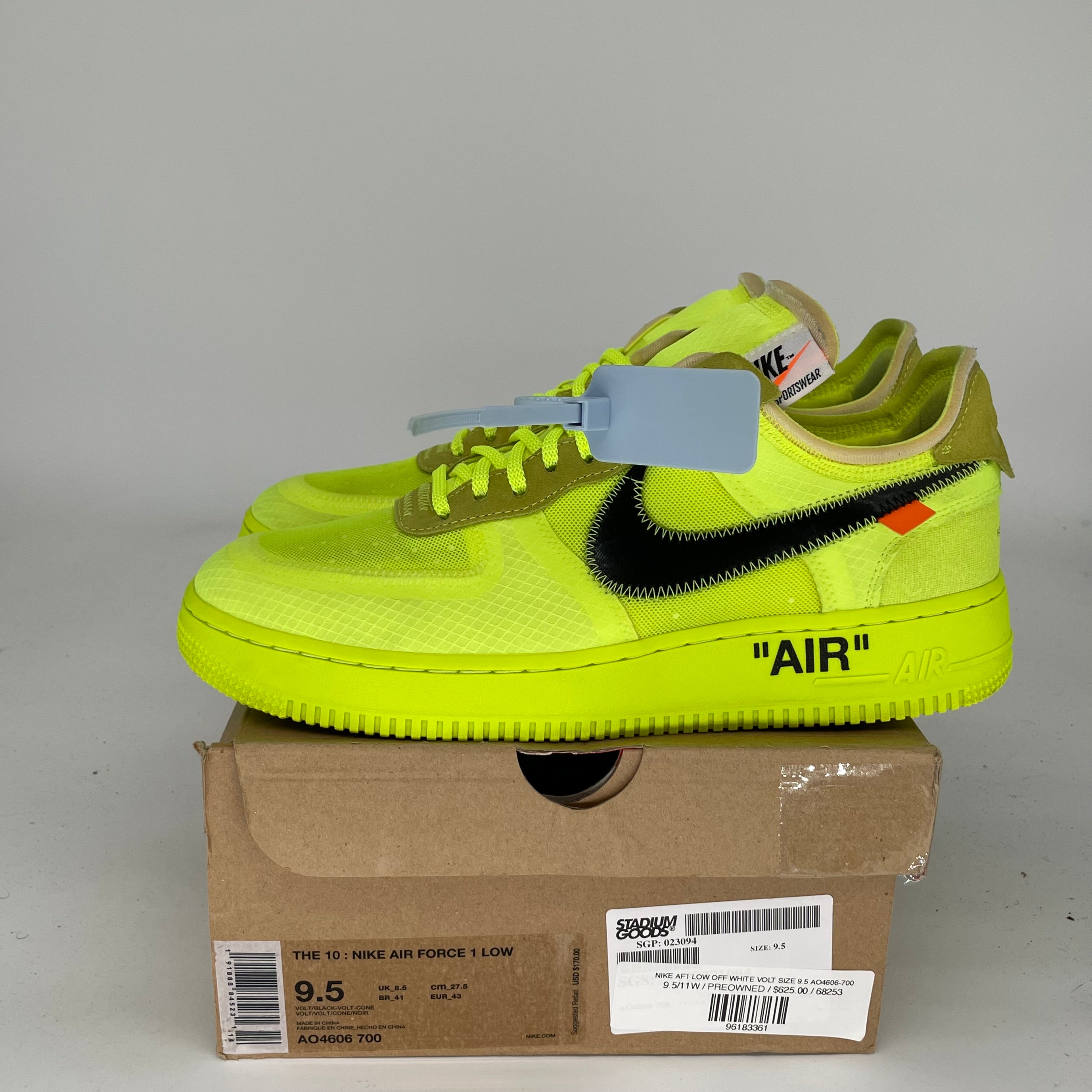 NIKE AIR FORCE 1 LOW OFF WHITE VOLT SIZE 9.5 AO4606-700
