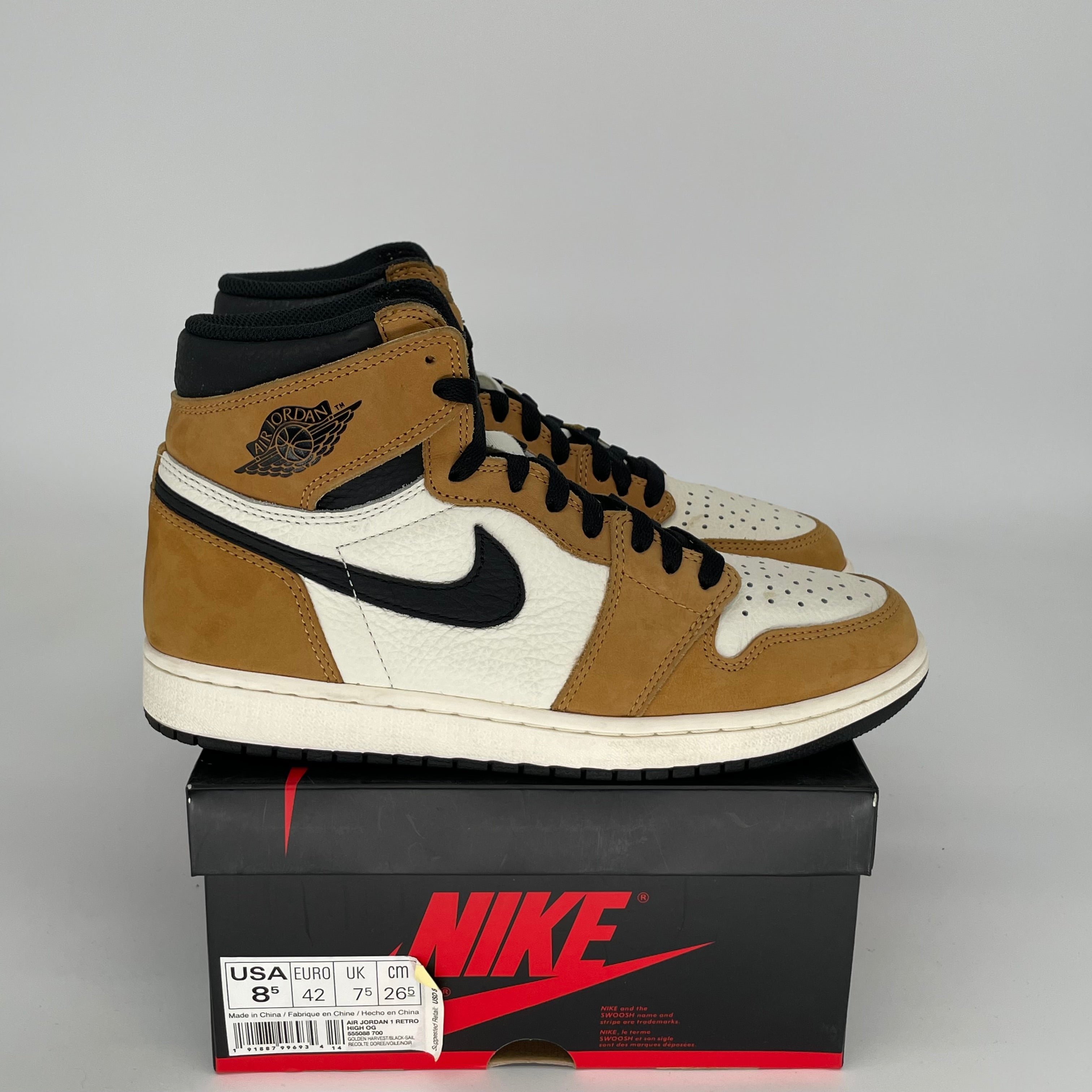 AIR JORDAN 1 ROOKIE OF THE YEAR SIZE 8.5 555088-700