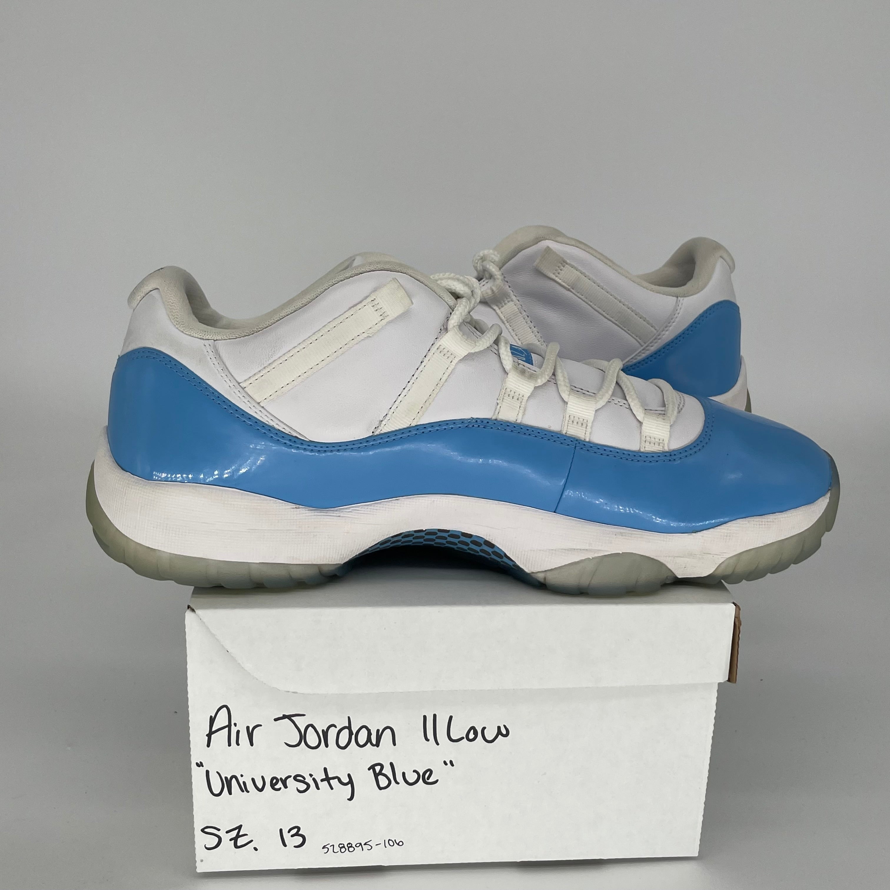 AIR JORDAN 11 LOW UNIVERSITY BLUE SIZE 13 528895-106