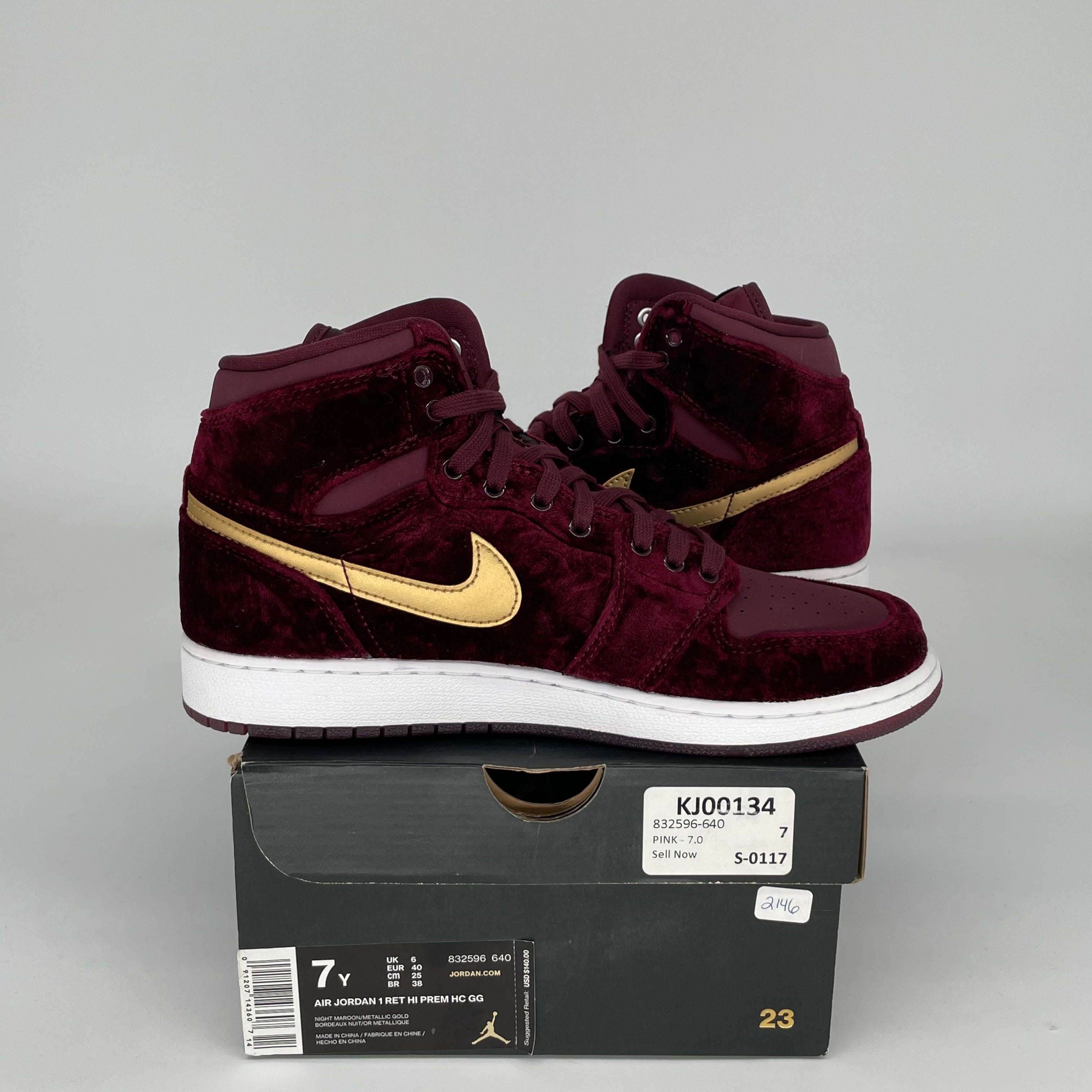 AIR JORDAN 1 HEIRESS NIGHT MAROON SIZE 7Y 832596-640