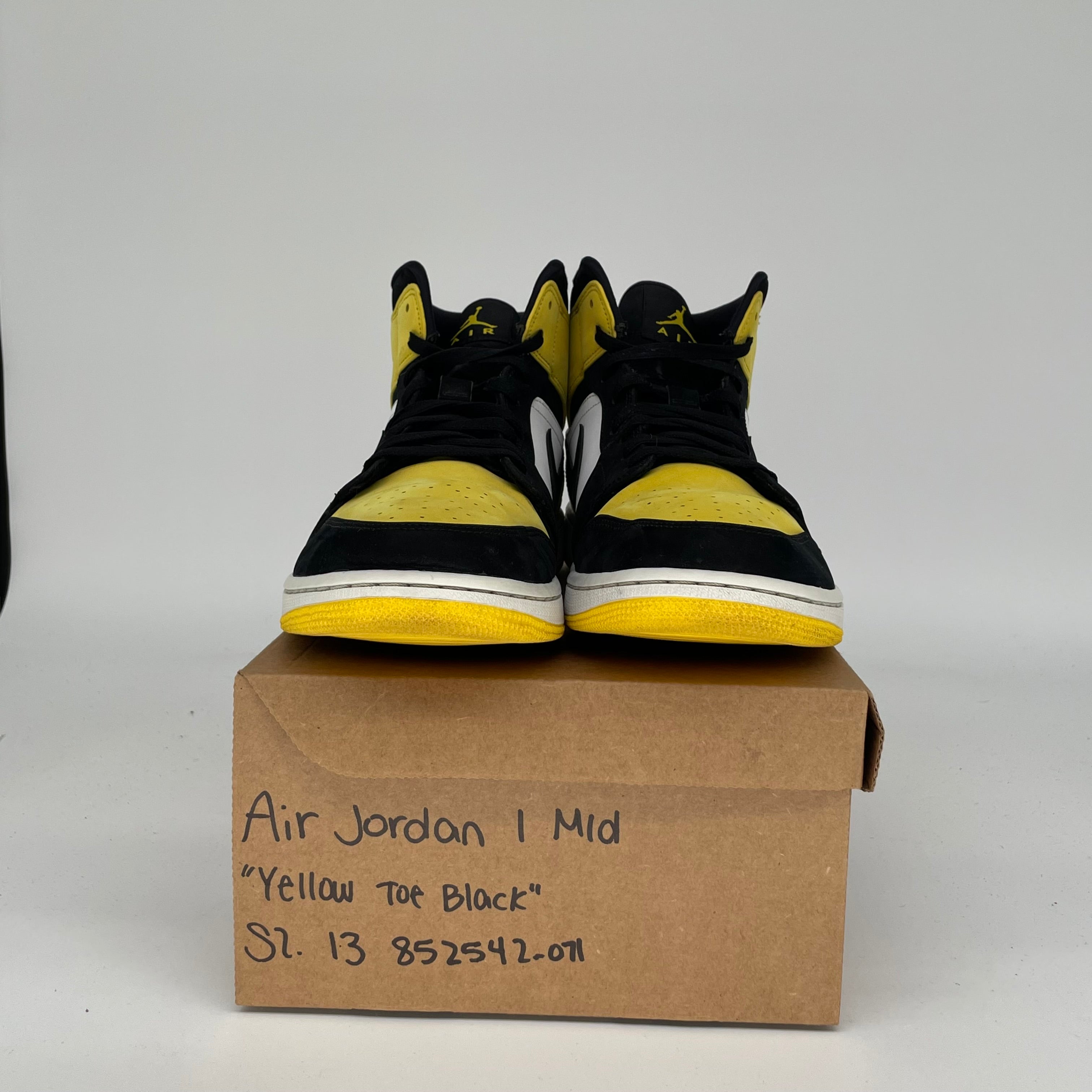 AIR JORDAN 1 MID YELLOW TOE BLACK SIZE 13 852542-071