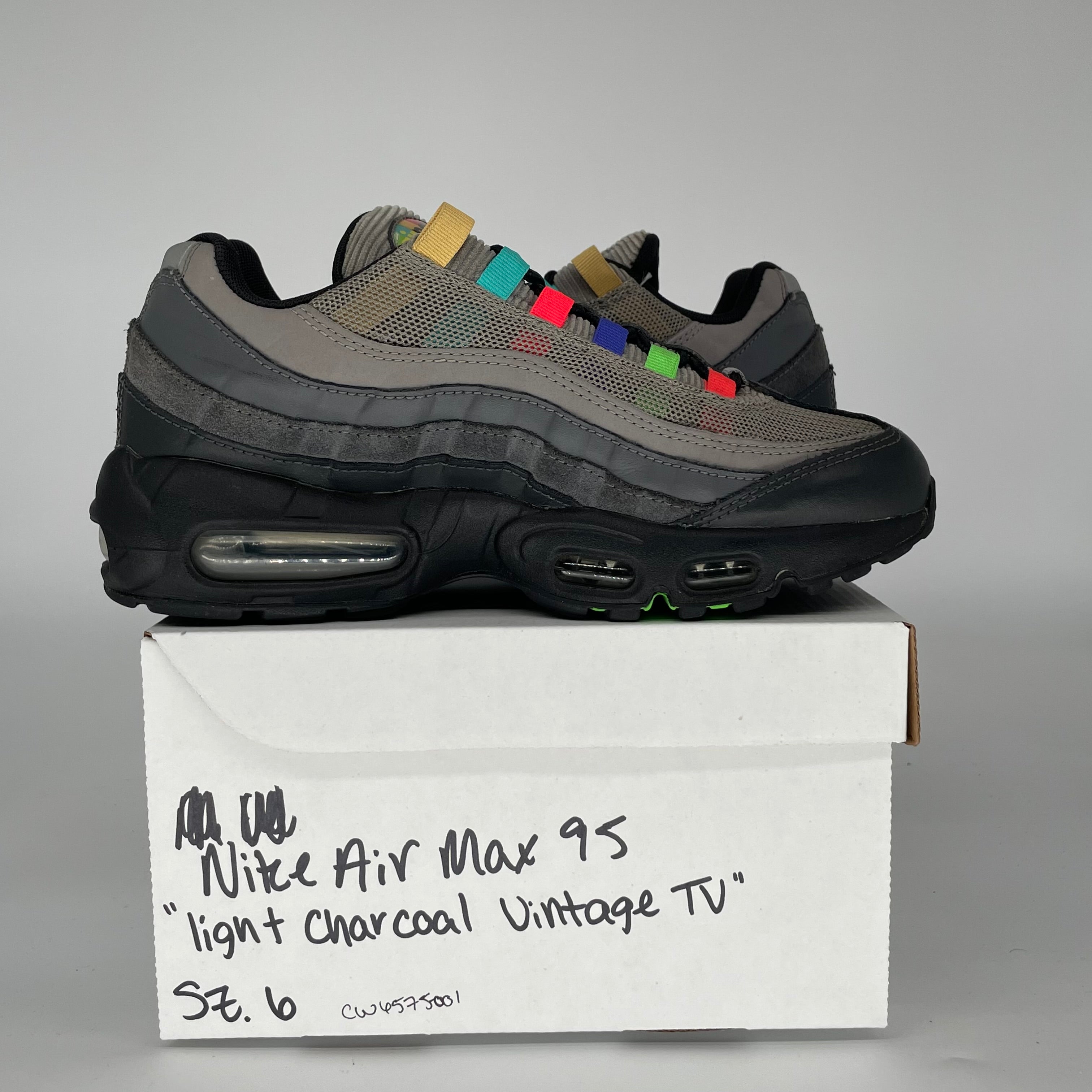 NIKE AIR MAX 95 LIGHT CHARCOAL VINTAGE TV SIZE 6 CQ6575-001