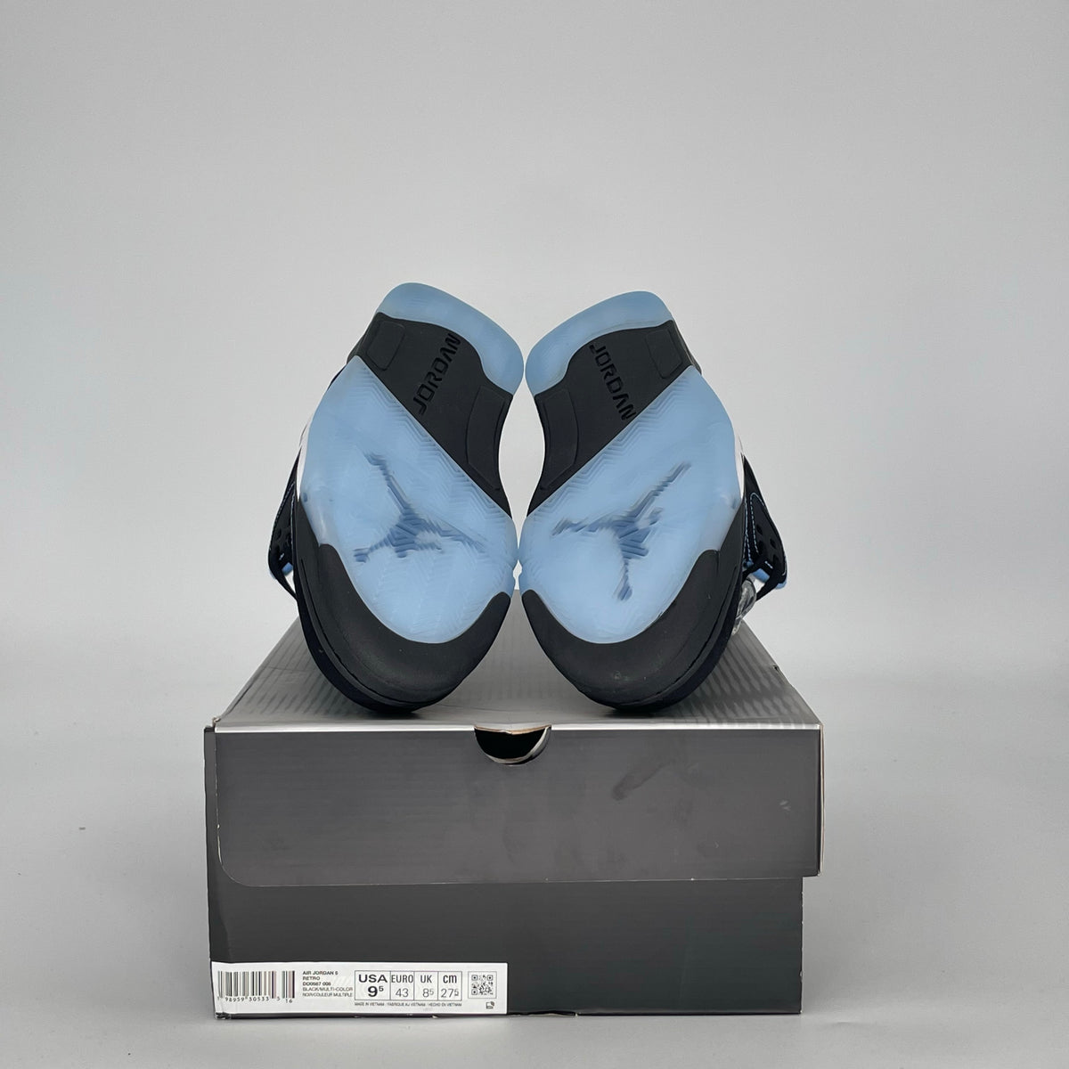 Jordan 5 Retro Black University Blue (2026)