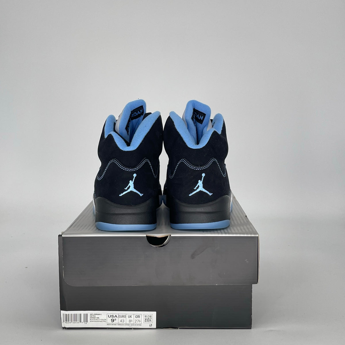 Jordan 5 Retro Black University Blue (2026)
