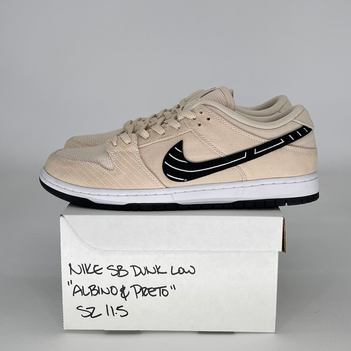 Nike SB Dunk Low Albino & Preto
