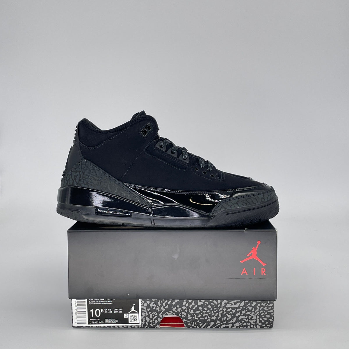 Jordan 3 Retro Black Cat (2025)