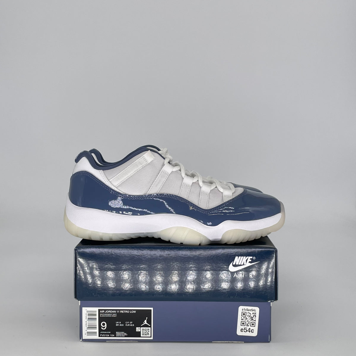 Jordan 11 Retro Low Diffused Blue