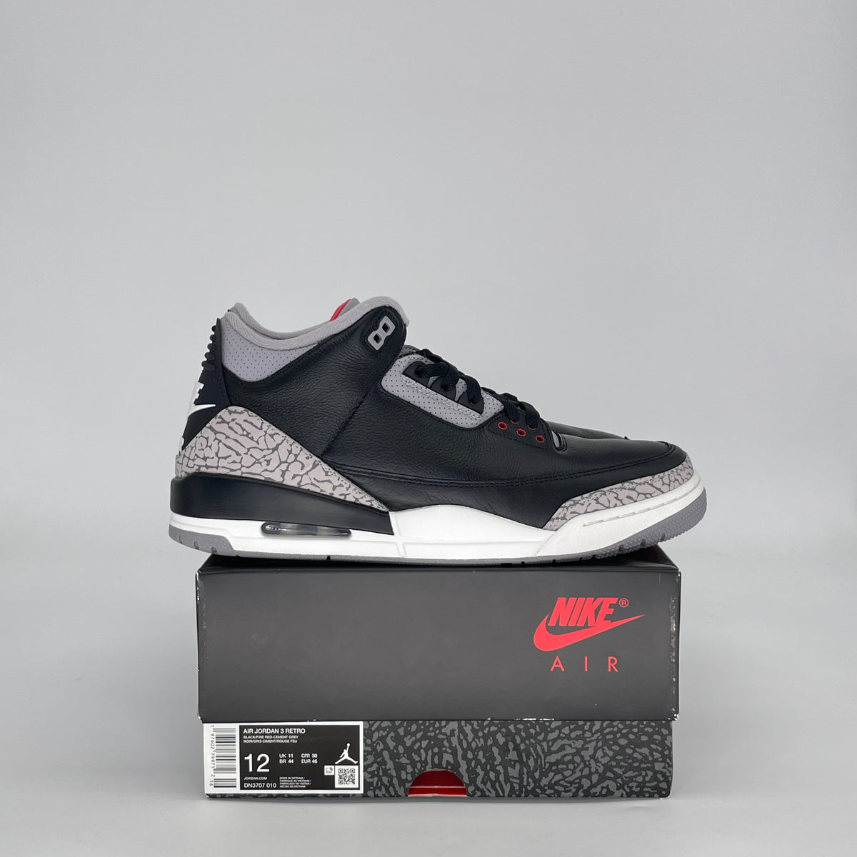 JORDAN 3 RETRO OG BLACK CEMENT (2024)