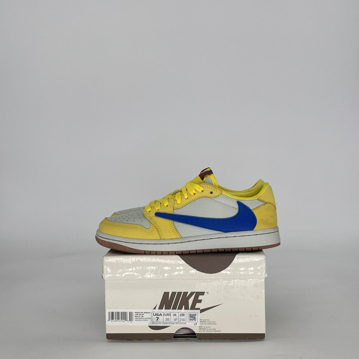 Jordan 1 Retro Low OG SP Travis Scott Canary (Women's)
